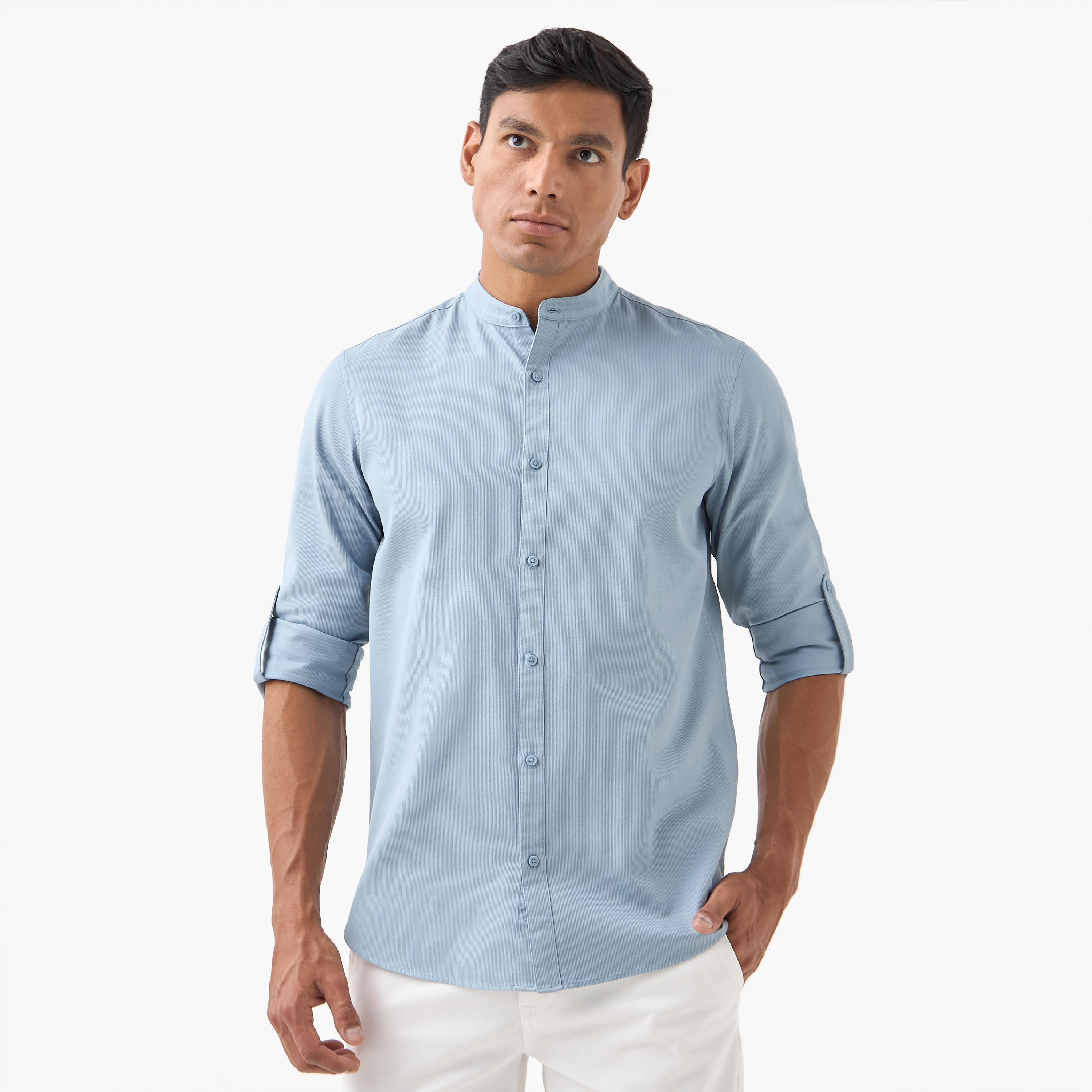 قميص بقصة عادية وياقة ماندارين وأكمام طويلة-men-clothing-shirts-image-6