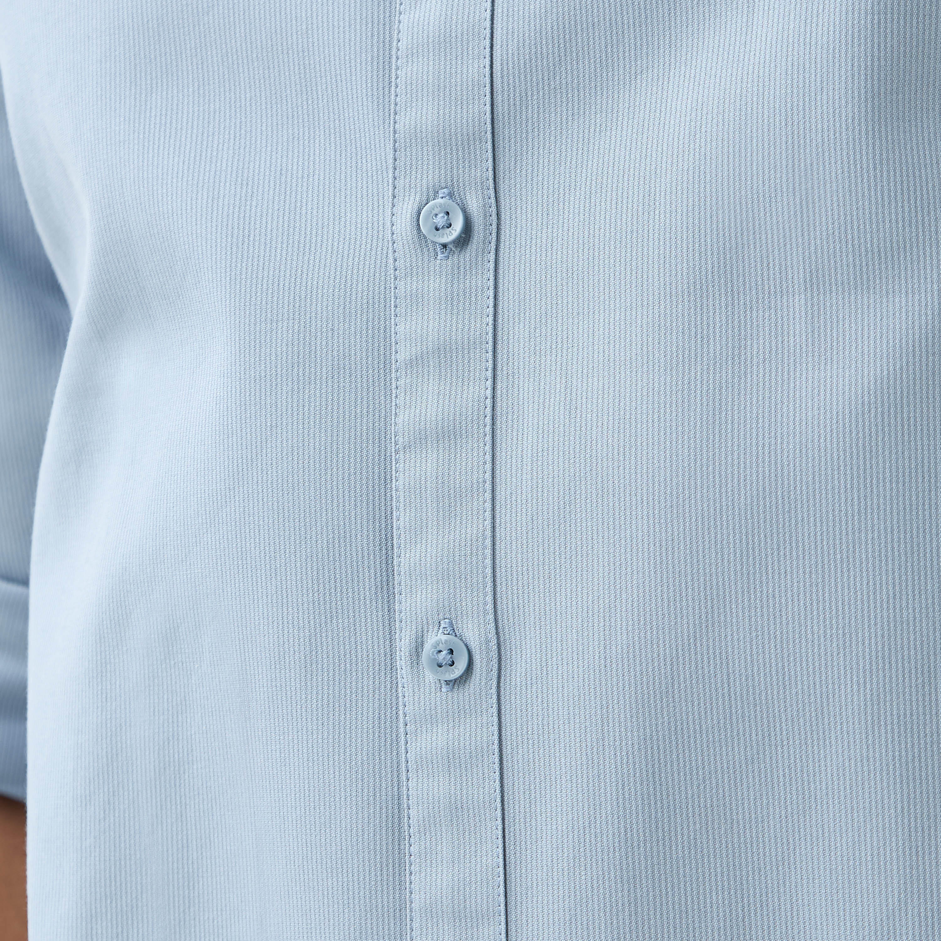 قميص بقصة عادية وياقة ماندارين وأكمام طويلة-men-clothing-shirts-image-1