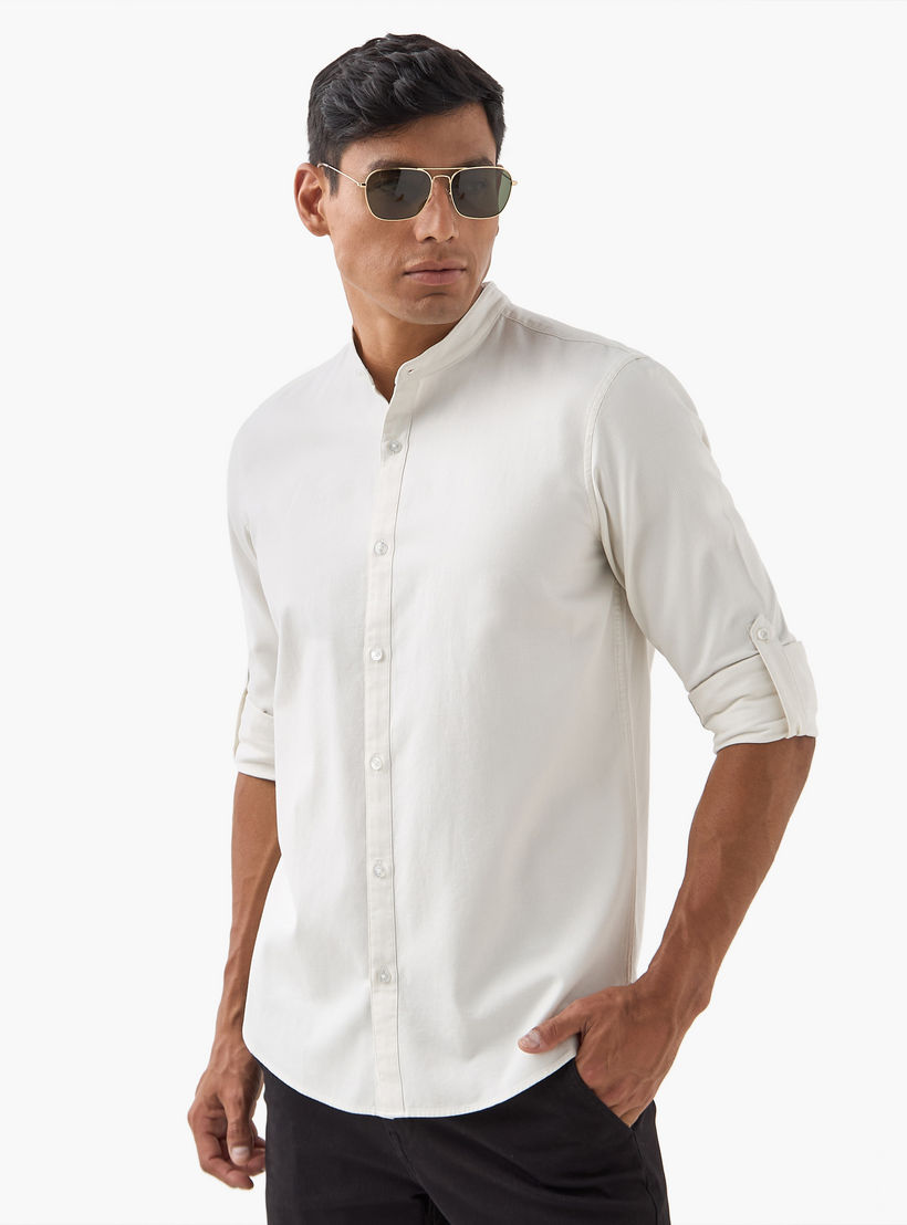 قميص بقصة عادية وياقة ماندارين وأكمام طويلة-men-clothing-shirts-image-1