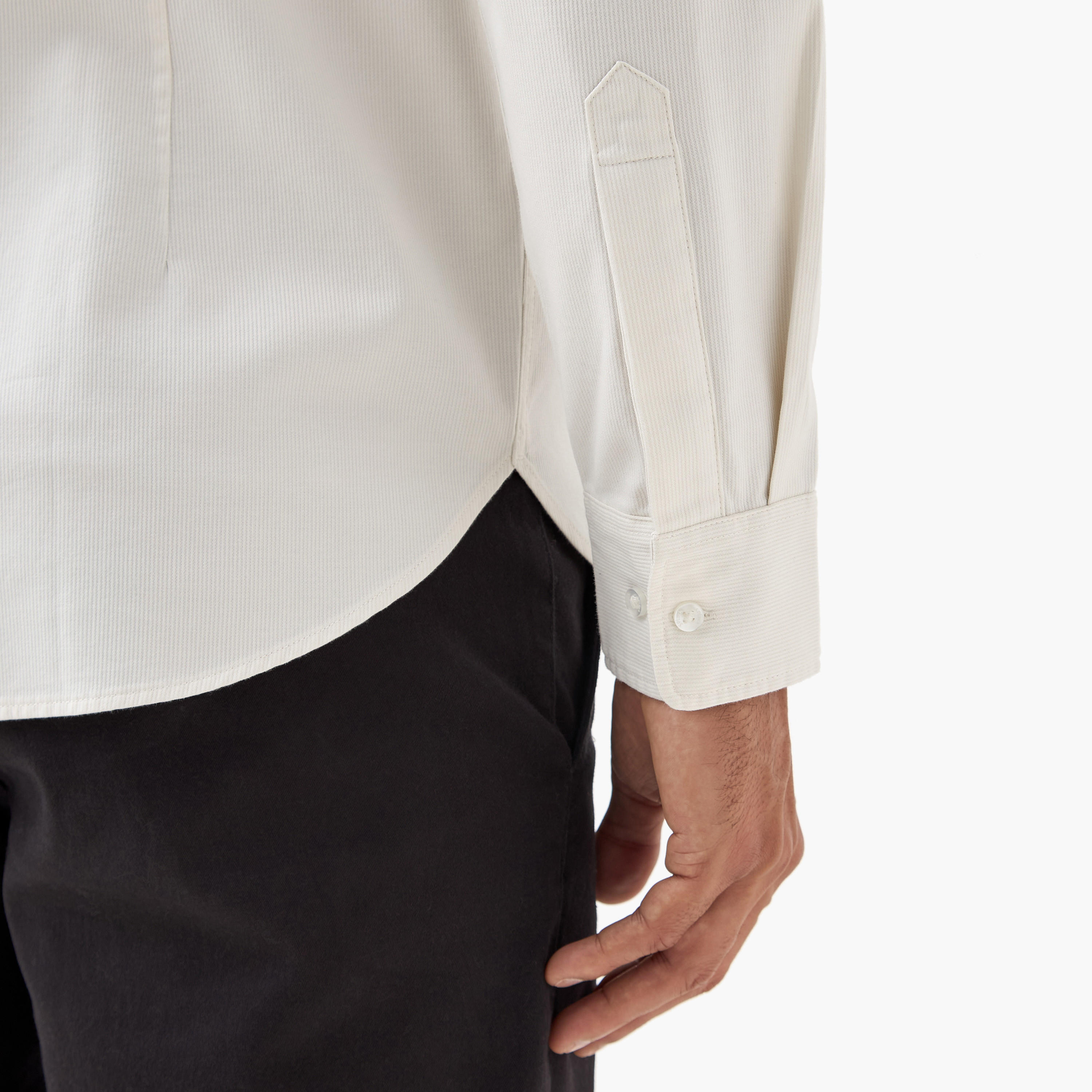 قميص بقصة عادية وياقة ماندارين وأكمام طويلة-men-clothing-shirts-image-5