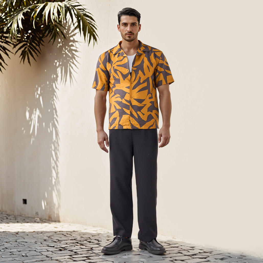 قميص منتجع بطبعات وياقة وقصة عادية-men-clothing-shirts-image-2
