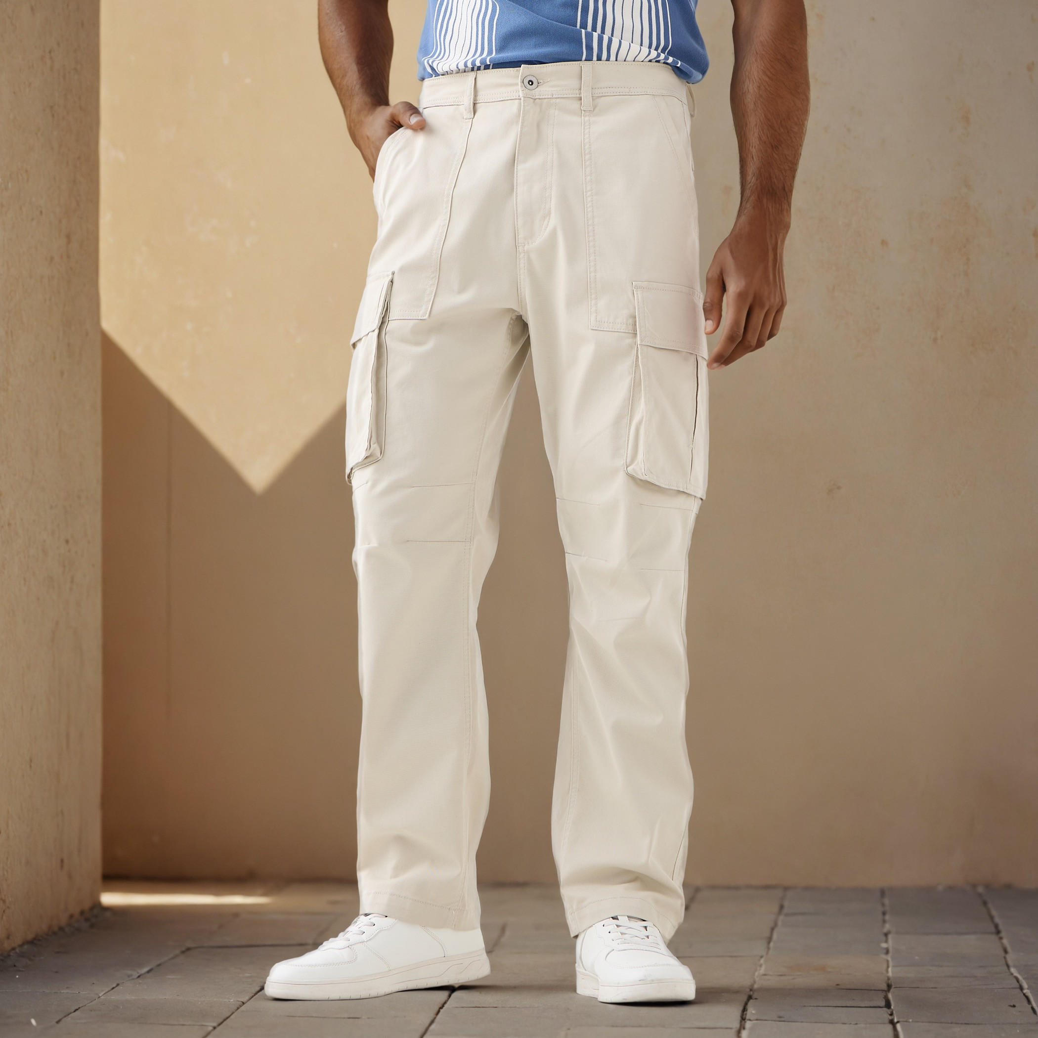 بنطلون كارجو تويل بقصة عادية وجيوب-men-clothing-bottoms-trousersandchinos-trousers-image-1
