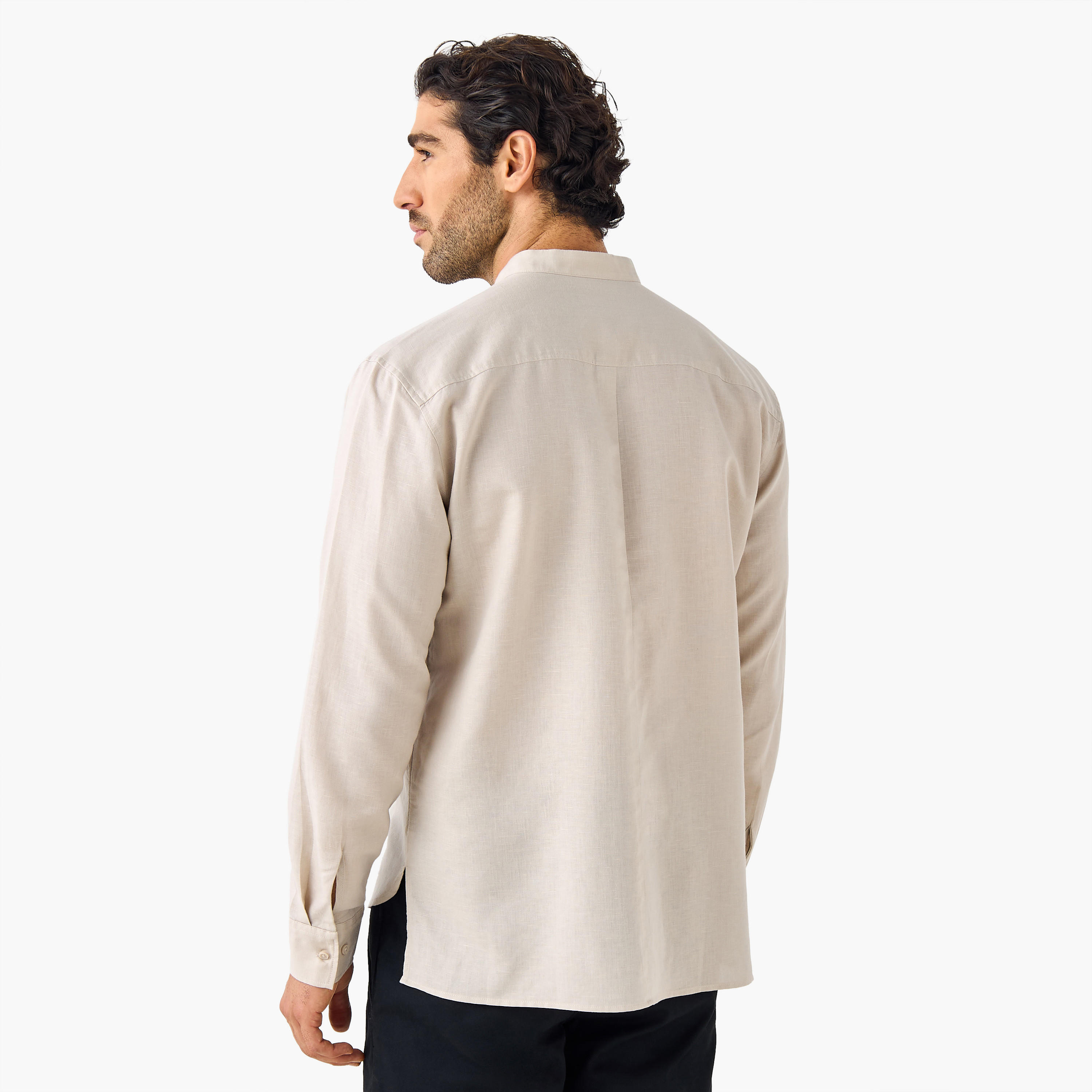 قميص من مزيج الكتان بياقة ماندرين وقصة عادية-men-clothing-shirts-image-3