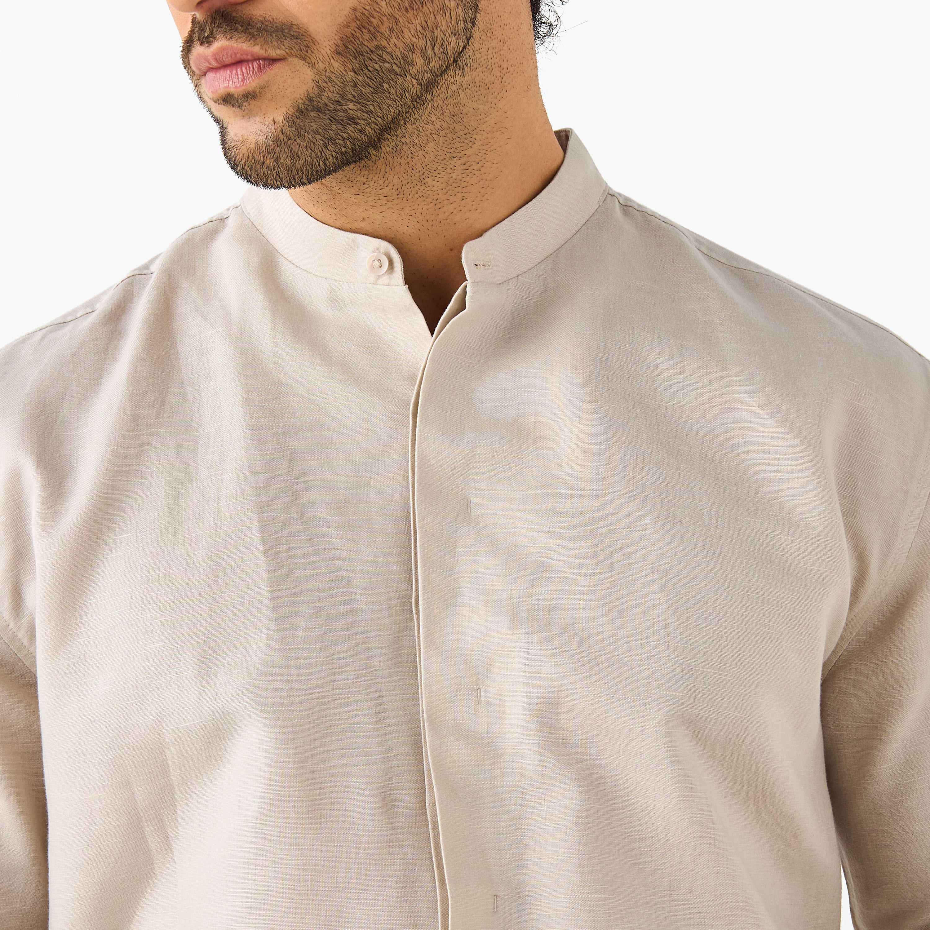 قميص من مزيج الكتان بياقة ماندرين وقصة عادية-men-clothing-shirts-image-2
