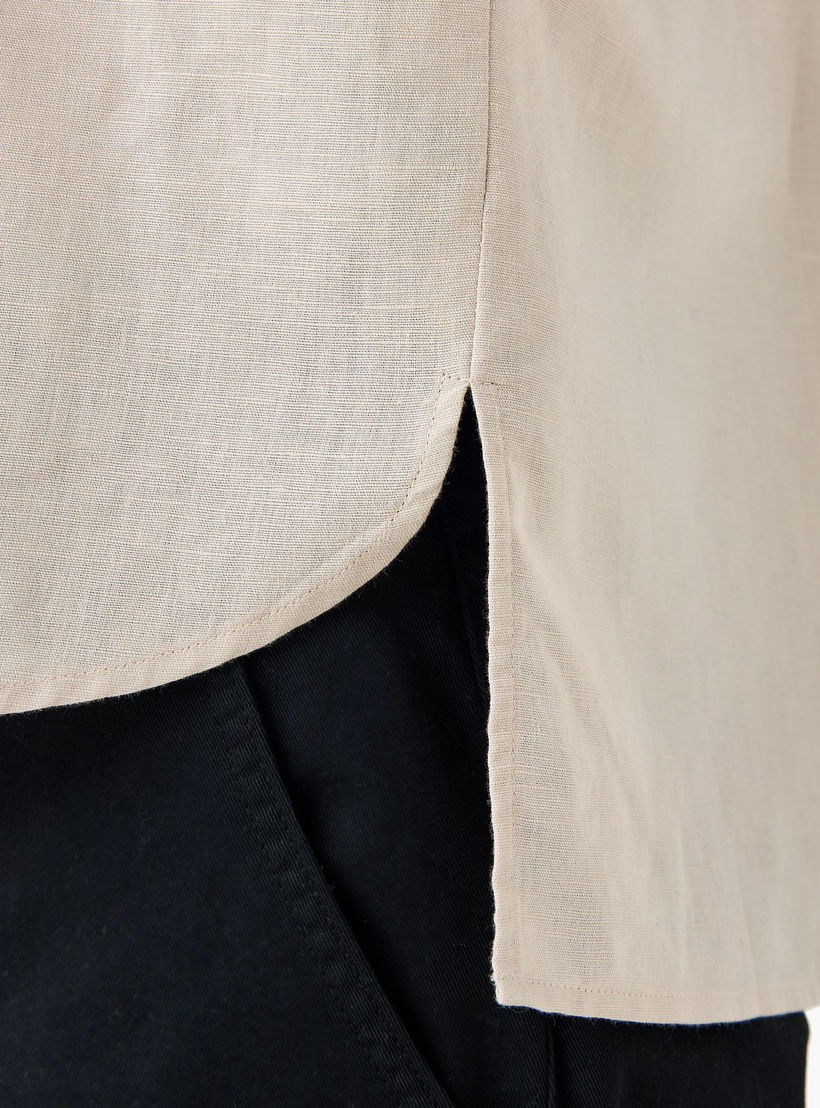 قميص من مزيج الكتان بياقة ماندرين وقصة عادية-men-clothing-shirts-image-1