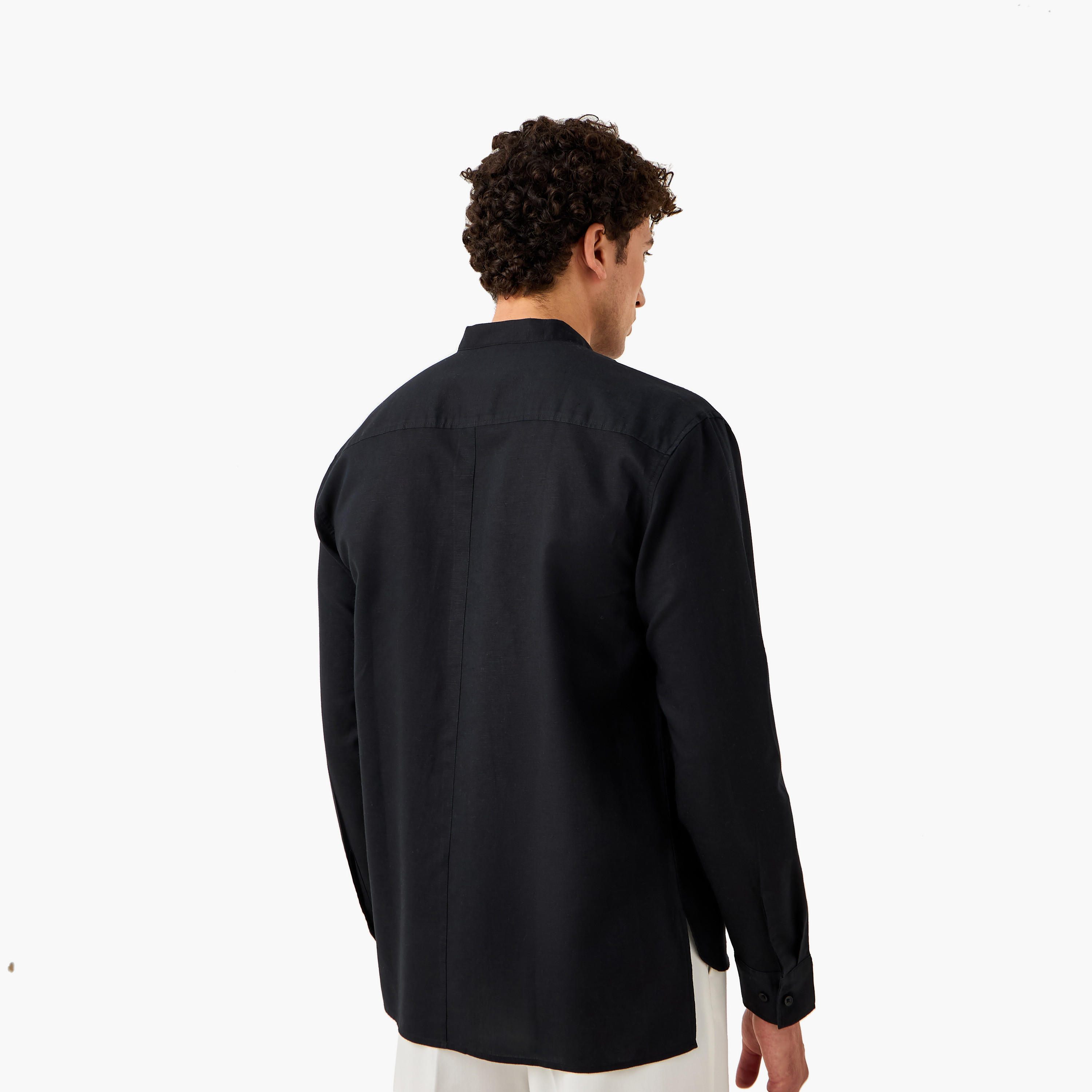 قميص من مزيج الكتان بياقة ماندرين وقصة عادية-men-clothing-shirts-image-3