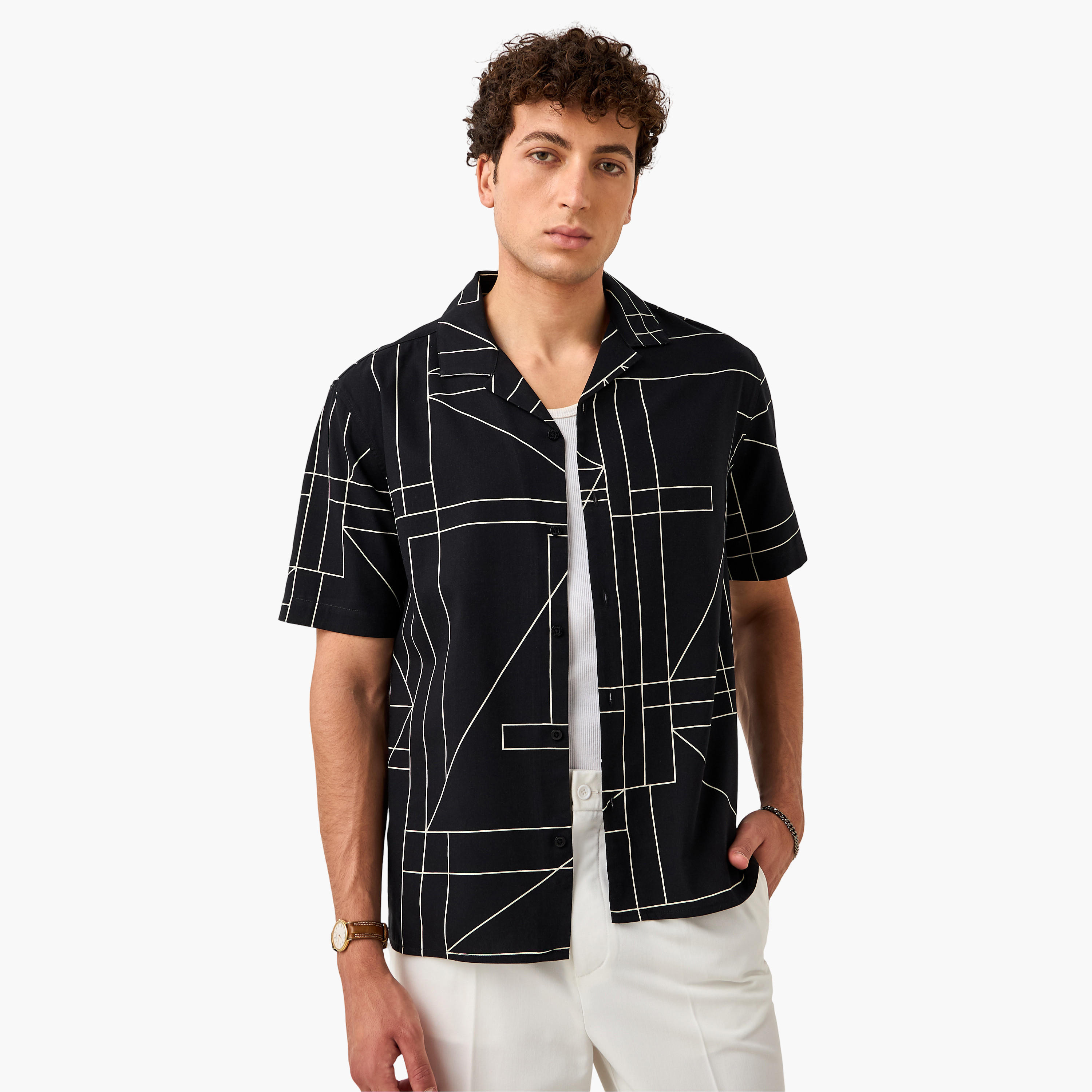 قميص بقصّة عادية وياقة وطبعات-men-clothing-shirts-image-5