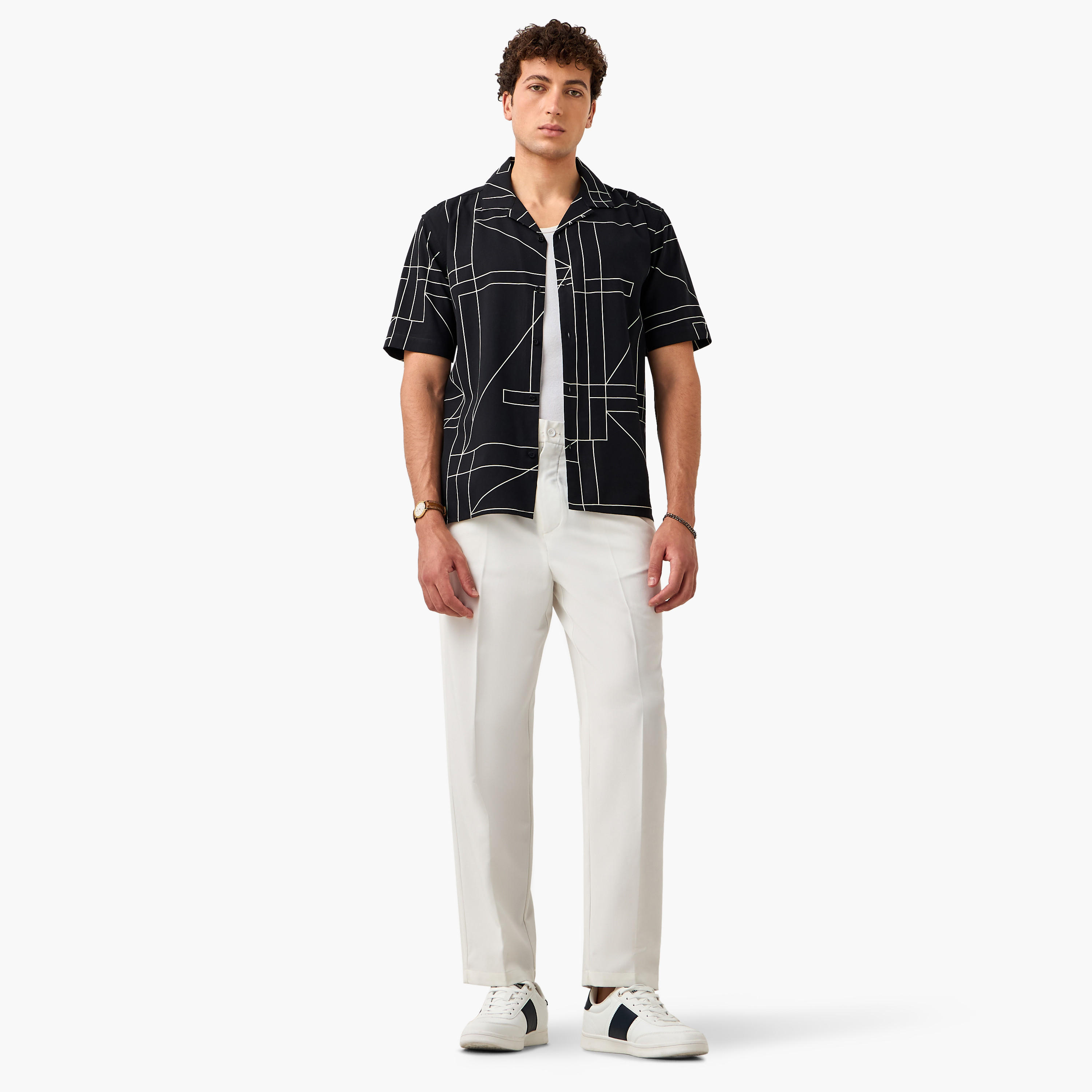 قميص بقصّة عادية وياقة وطبعات-men-clothing-shirts-image-4