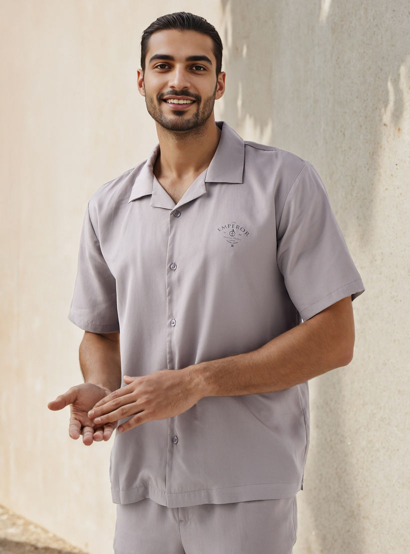 قميص بطبعات وقصة عادية وياقة كامب من إمبيرور-men-clothing-shirts-image-5