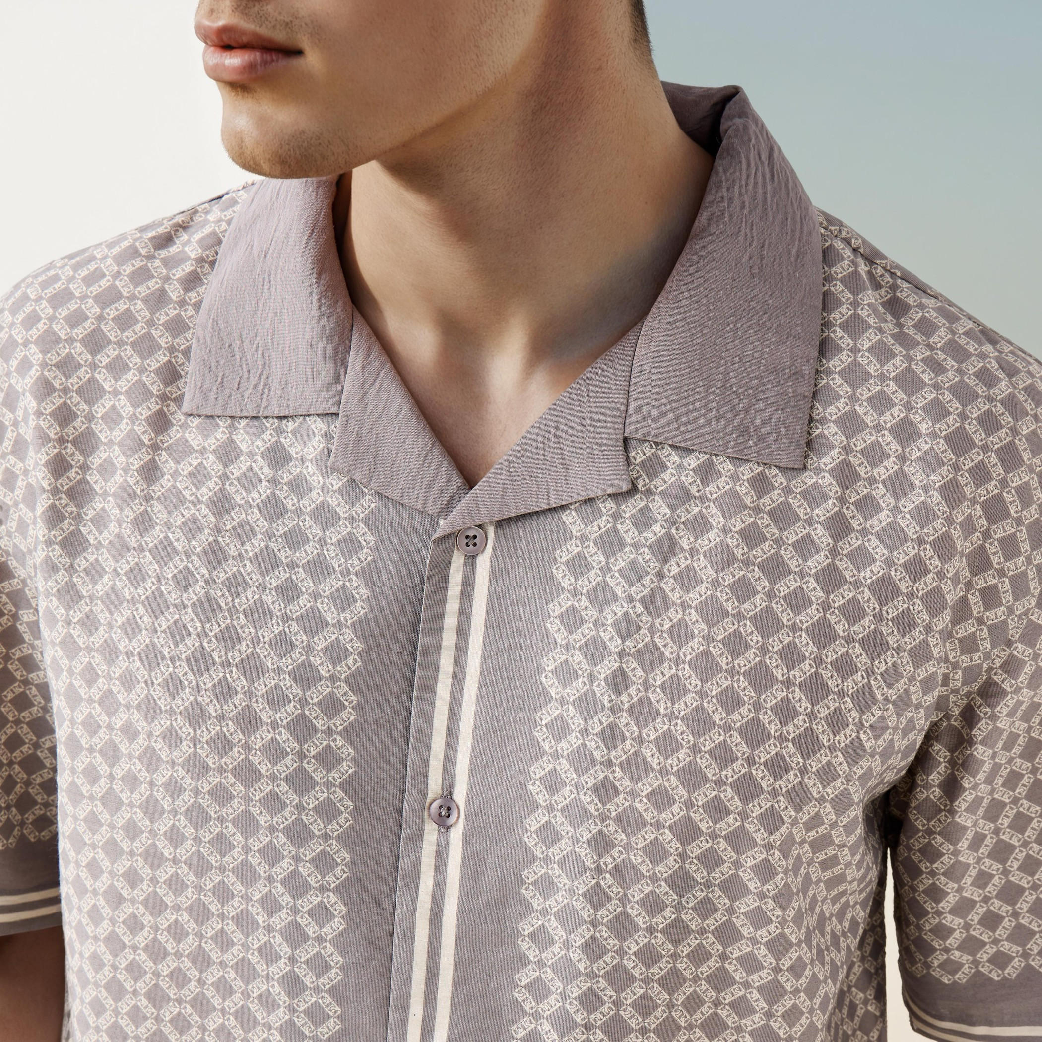 قميص بطبعات بقصة عادية وياقة كامب من إمبراطور-men-clothing-shirts-image-4