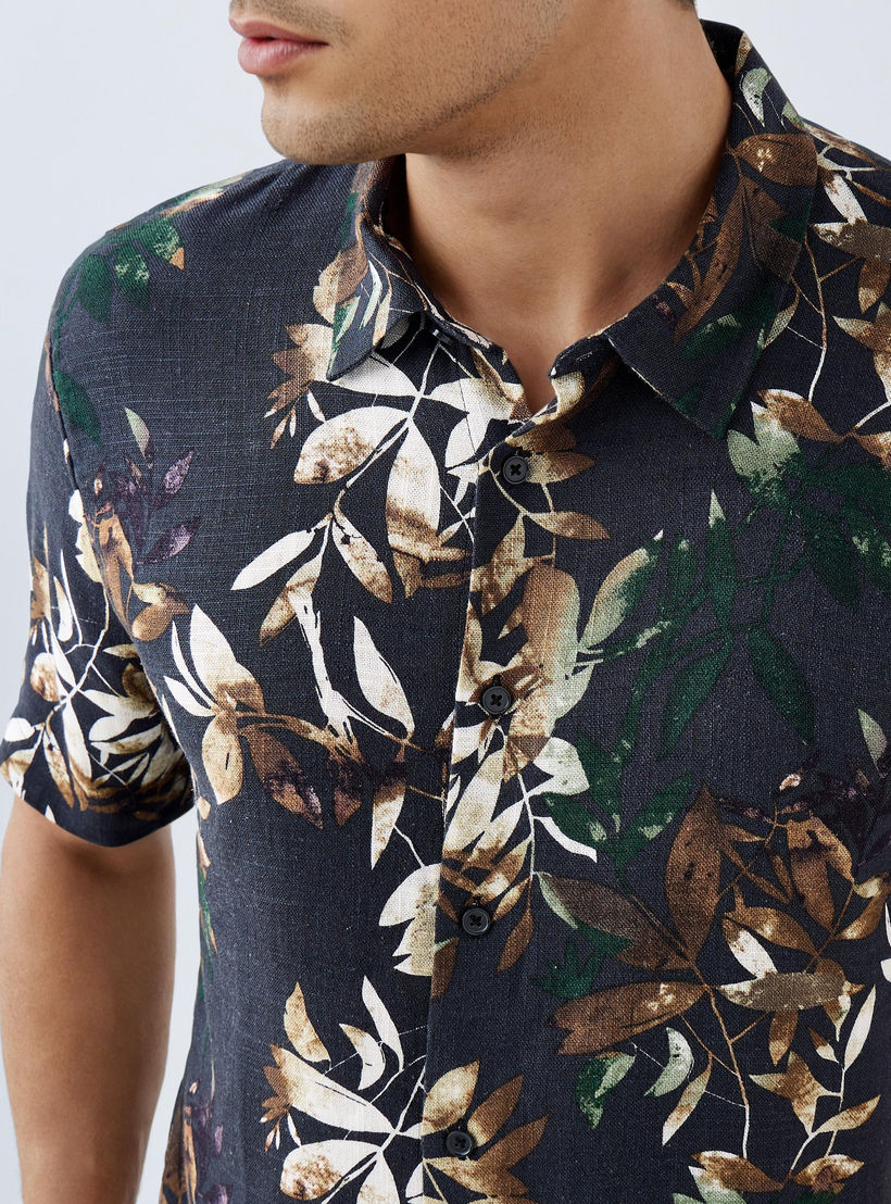 قميص بقصة عادية وطبعات نباتية-men-clothing-shirts-image-4