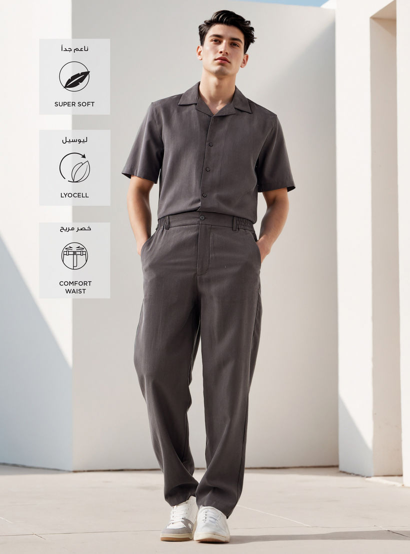 بنطلون بقصة عادية وخصر مرن-men-clothing-trousersandchinos-trousers-image-2