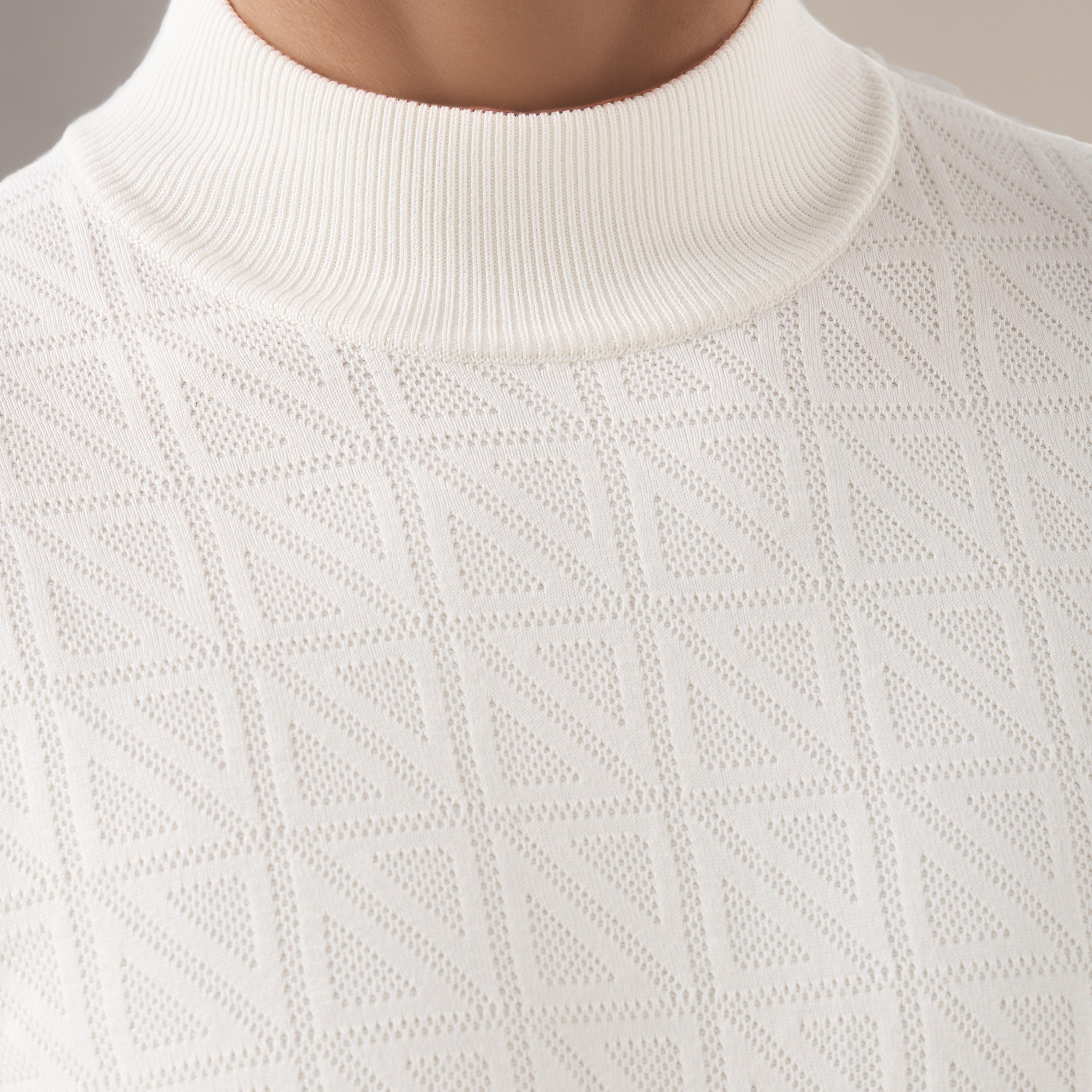 كنزة بارزة الملمس بأكمام طويلة-men-clothing-sweatersandpullovers-image-3