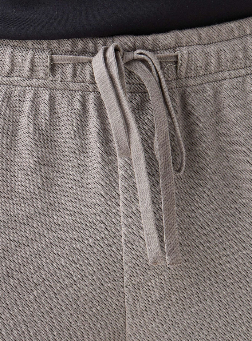 بنطلون رجالي بخصر مرن وقصة عادية وجيوب-men-clothing-bottoms-joggers-image-5