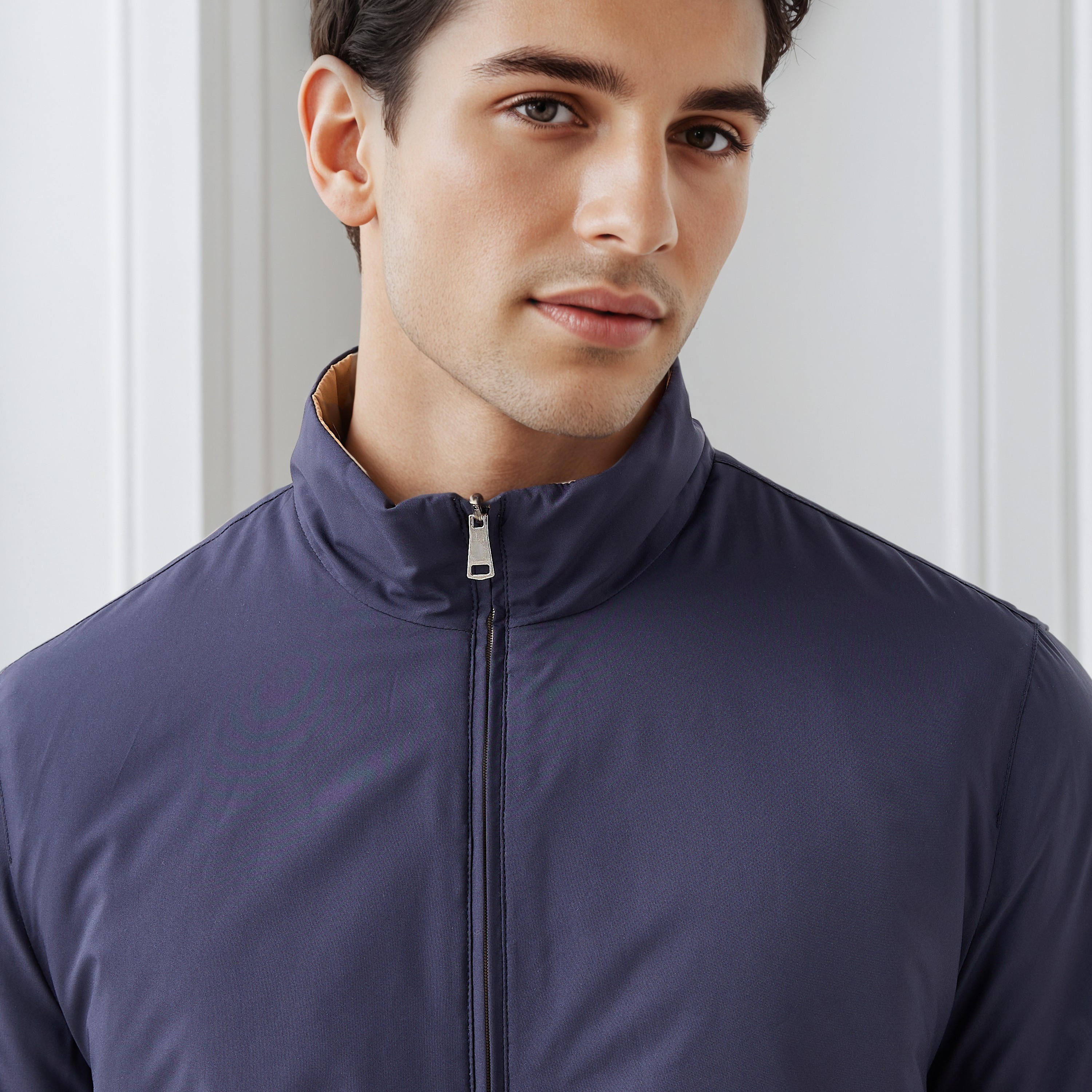 جاكيت رجالي على الوجهين بقصة عادية وياقة عالية-men-clothing-jacketsandblazers-jackets-image-2