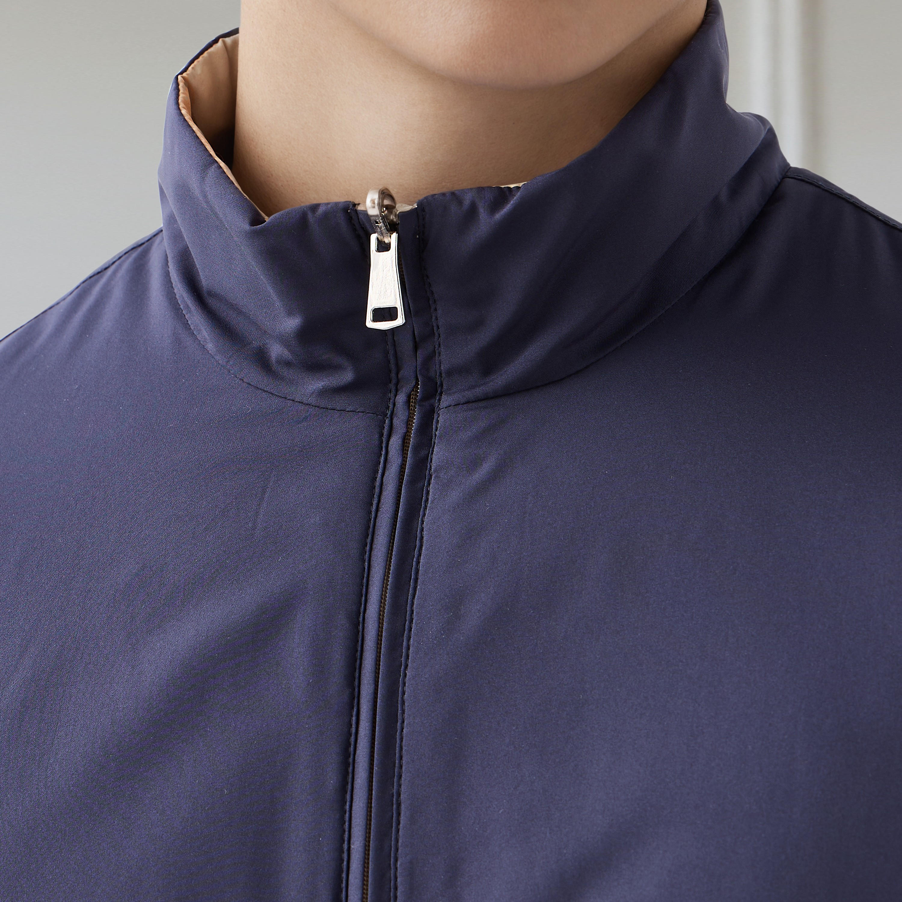 جاكيت رجالي على الوجهين بقصة عادية وياقة عالية-men-clothing-jacketsandblazers-jackets-image-1