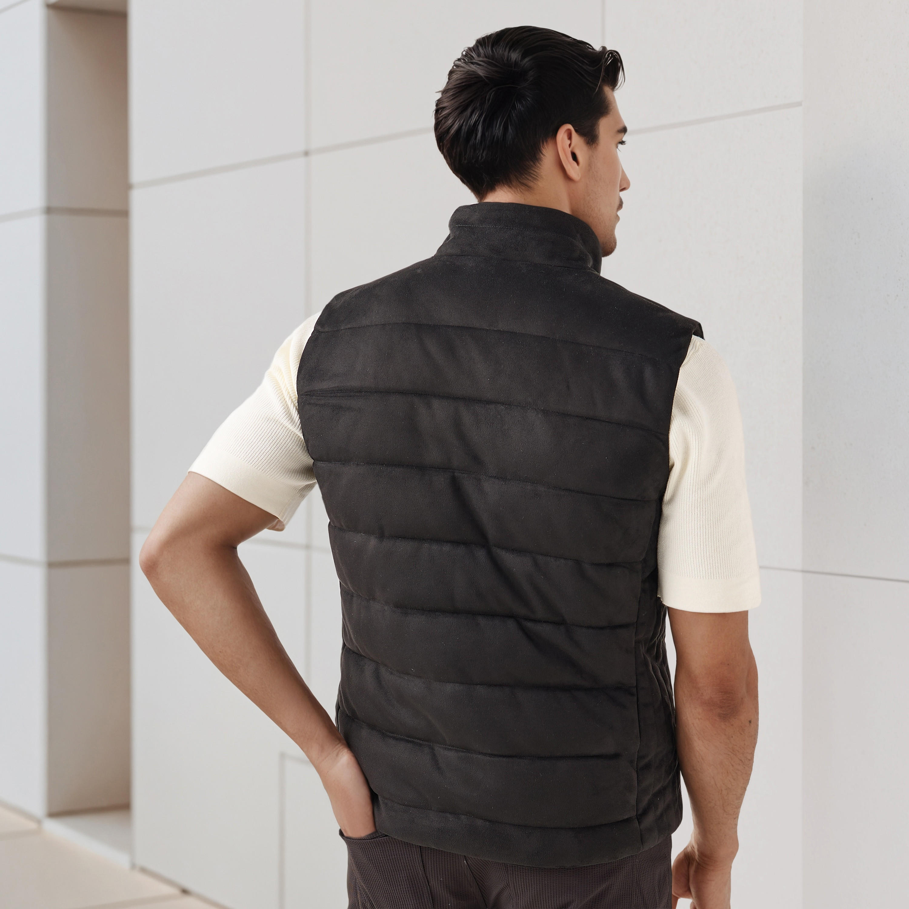 جاكيت سويدي دون أكمام بقصّة عادية وياقة عالية للرجال-men-clothing-jacketsandblazers-jackets-image-3