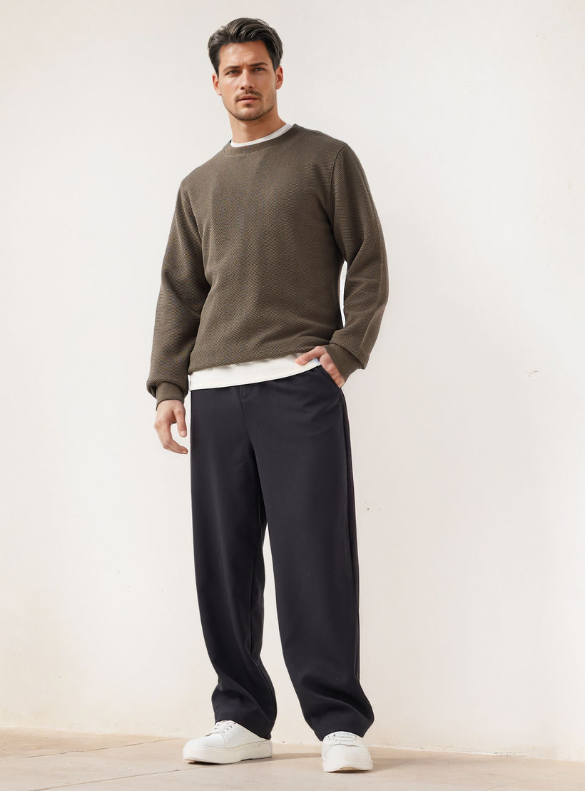 سويت شيرت بارز الملمس بياقة ضيقة-men-winterwear-hoodiesandsweatshirts-image-2