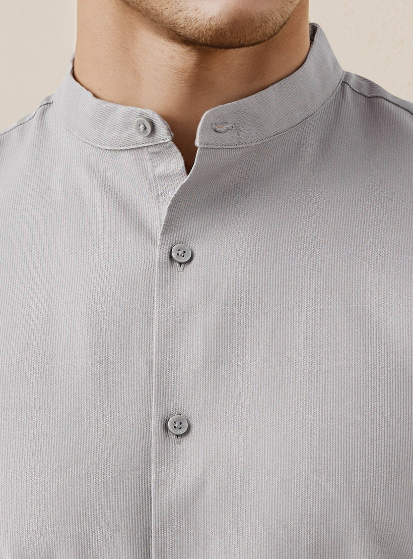 قميص بارز الملمس بياقة ماندرين وقصة عادية-men-clothing-shirts-image-4