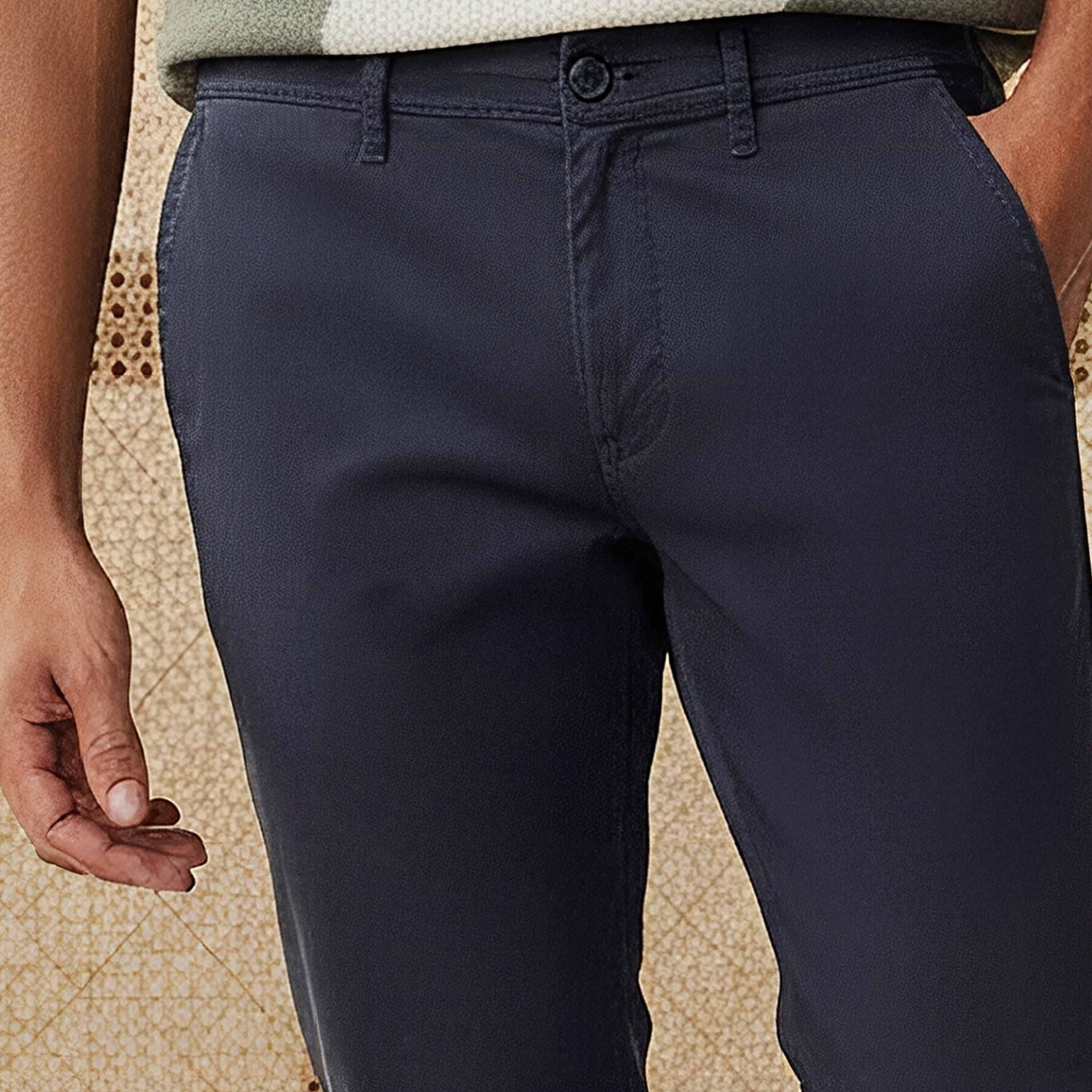 بنطلون تشينو رجالي بقصة ضيقة من مزيج قطني-men-clothing-bottoms-trousersandchinos-chinos-image-4