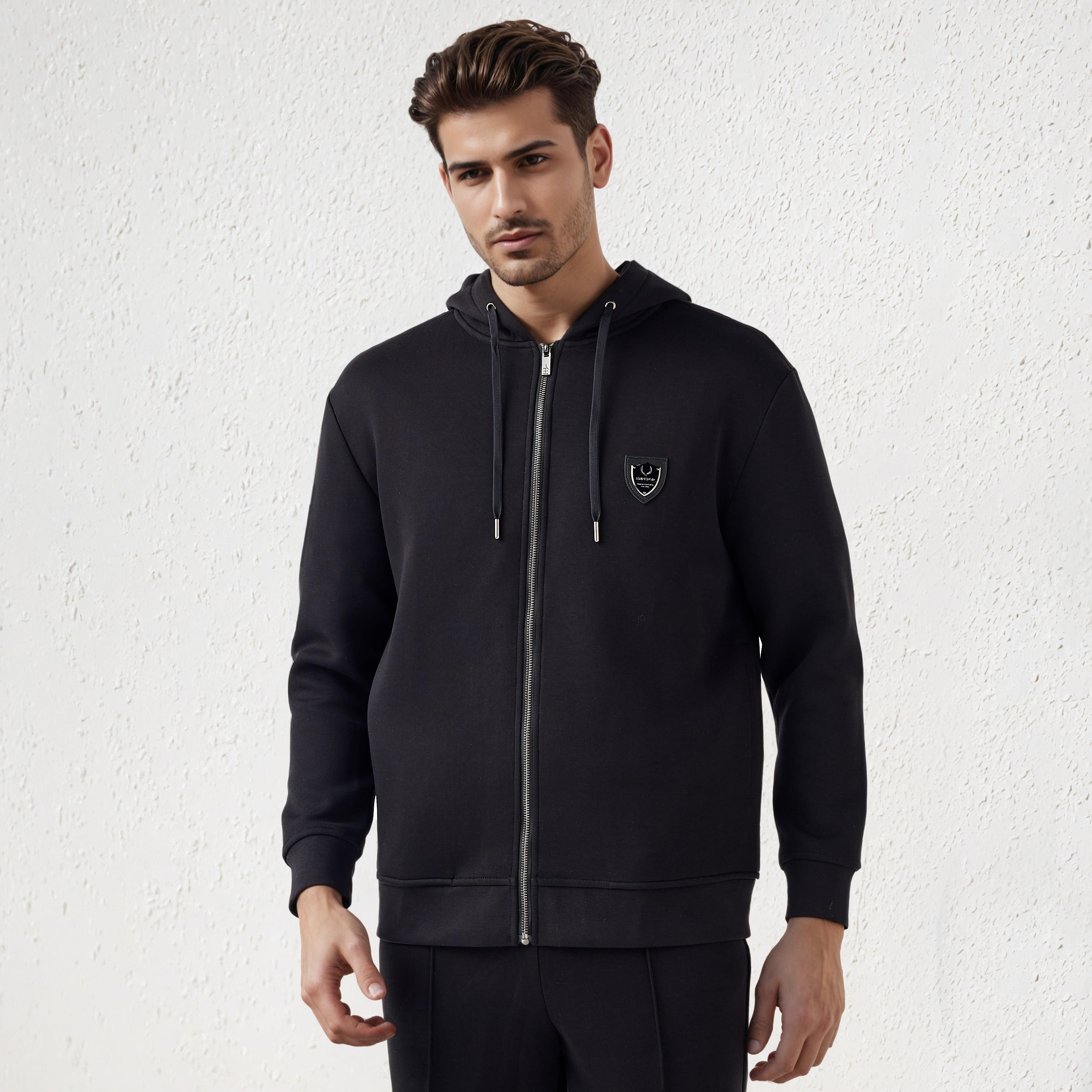 هودي بتفاصيل شعار للرجال من امبيرور-men-winterwear-hoodiesandsweatshirts-image-1