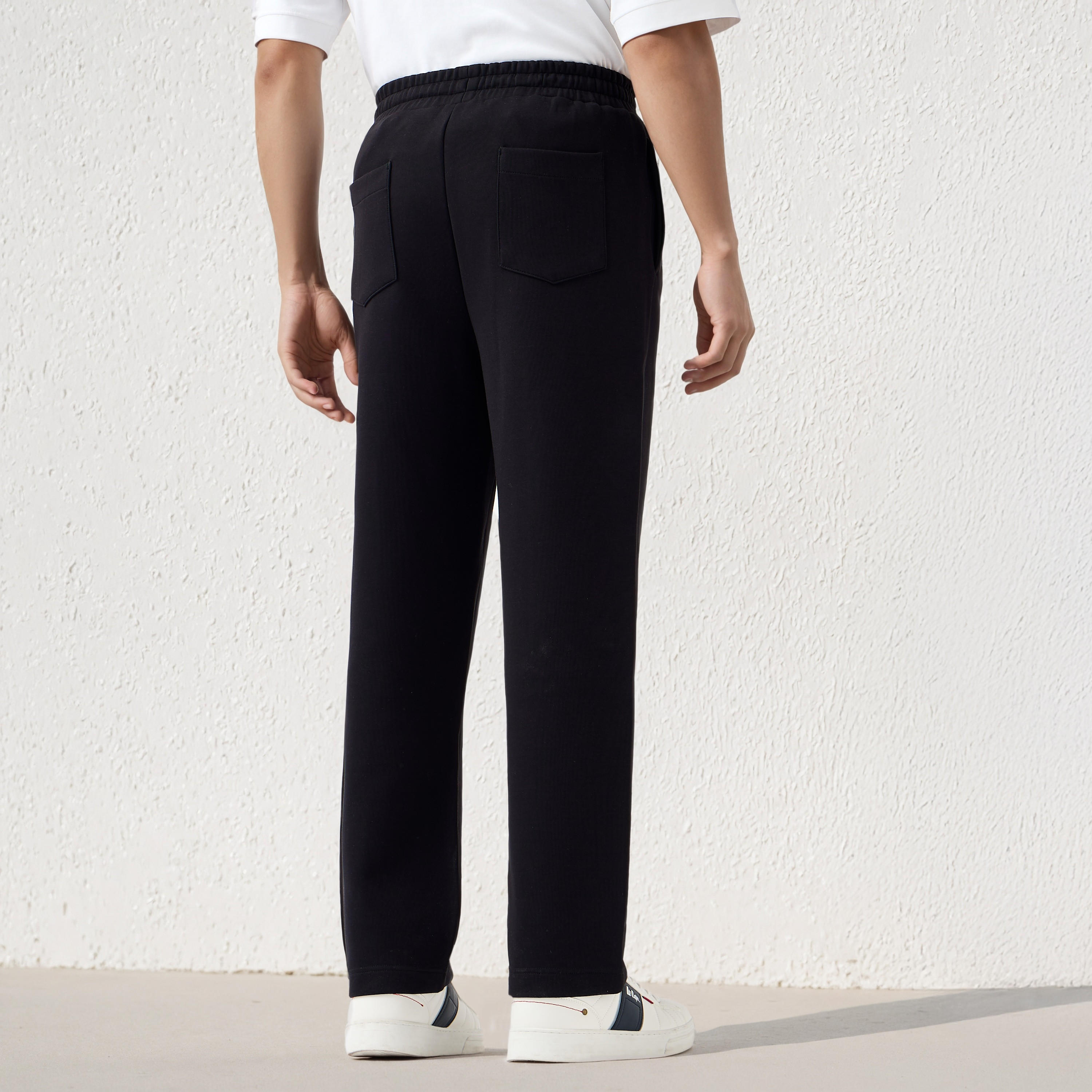 بنطلون رياضي بقصّة عادية وتفاصيل ألواح للرجال من إمبيرور-men-clothing-bottoms-joggers-image-3
