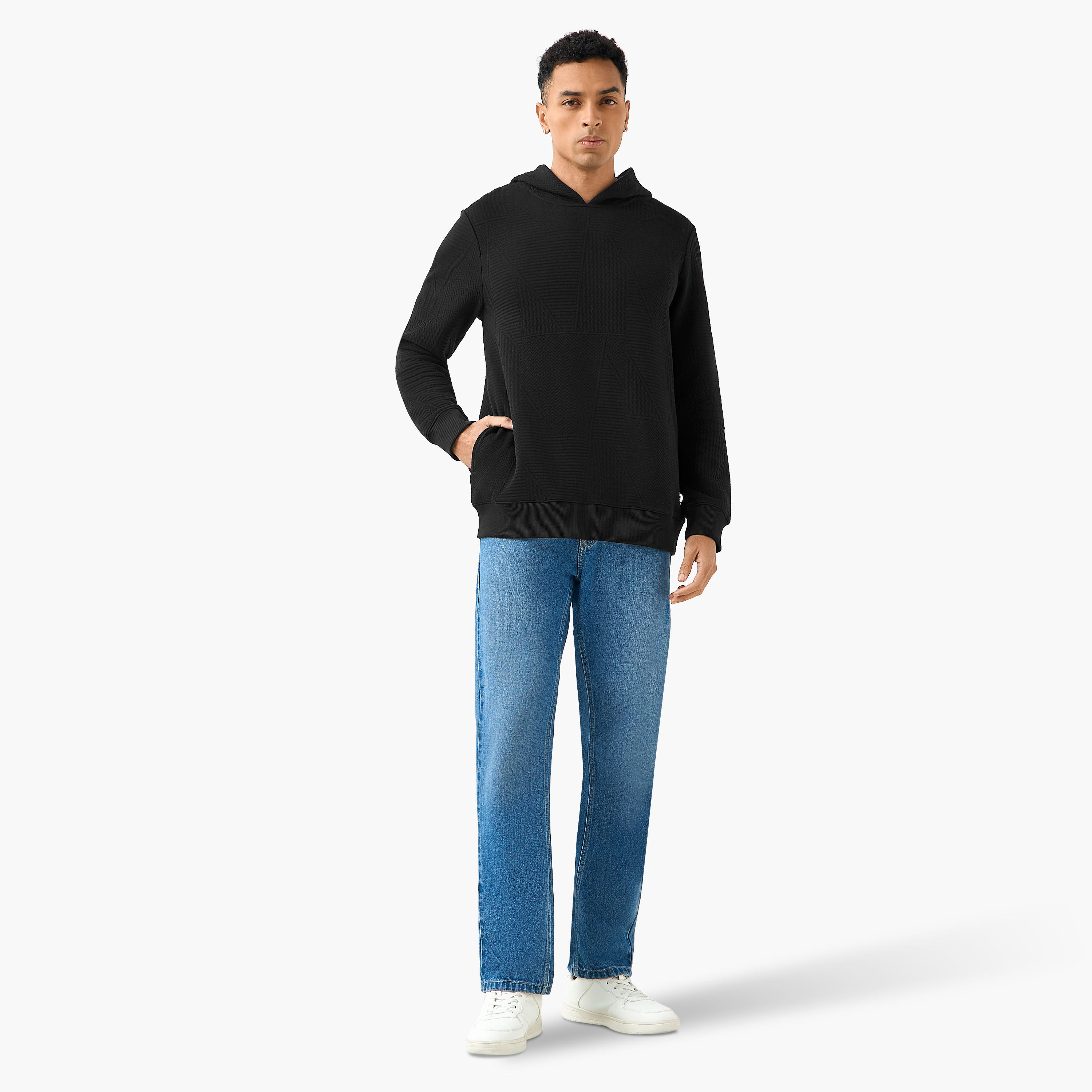 هودي جاكار بارز الملمس بقصة مريحة للرجال من إمبيرور-men-winterwear-hoodiesandsweatshirts-image-2
