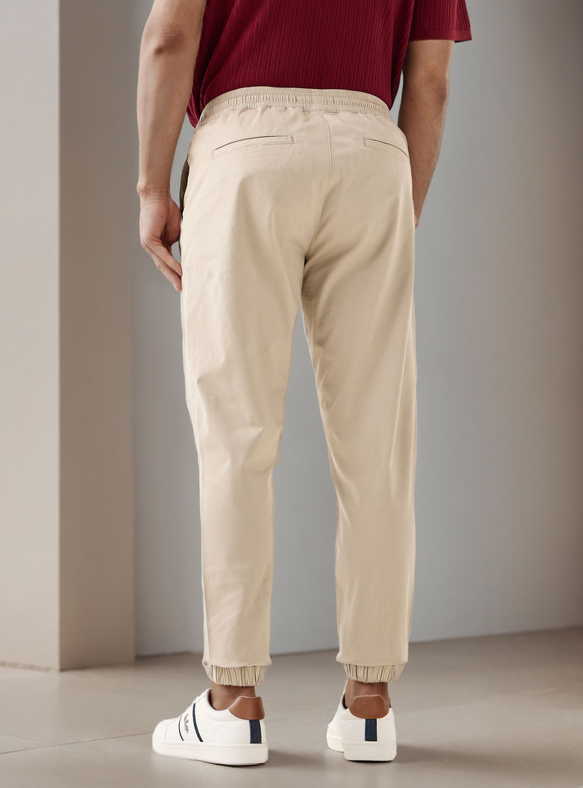 بنطلون رياضي بخصر مطاطي ورباط-men-clothing-bottoms-joggers-image-4