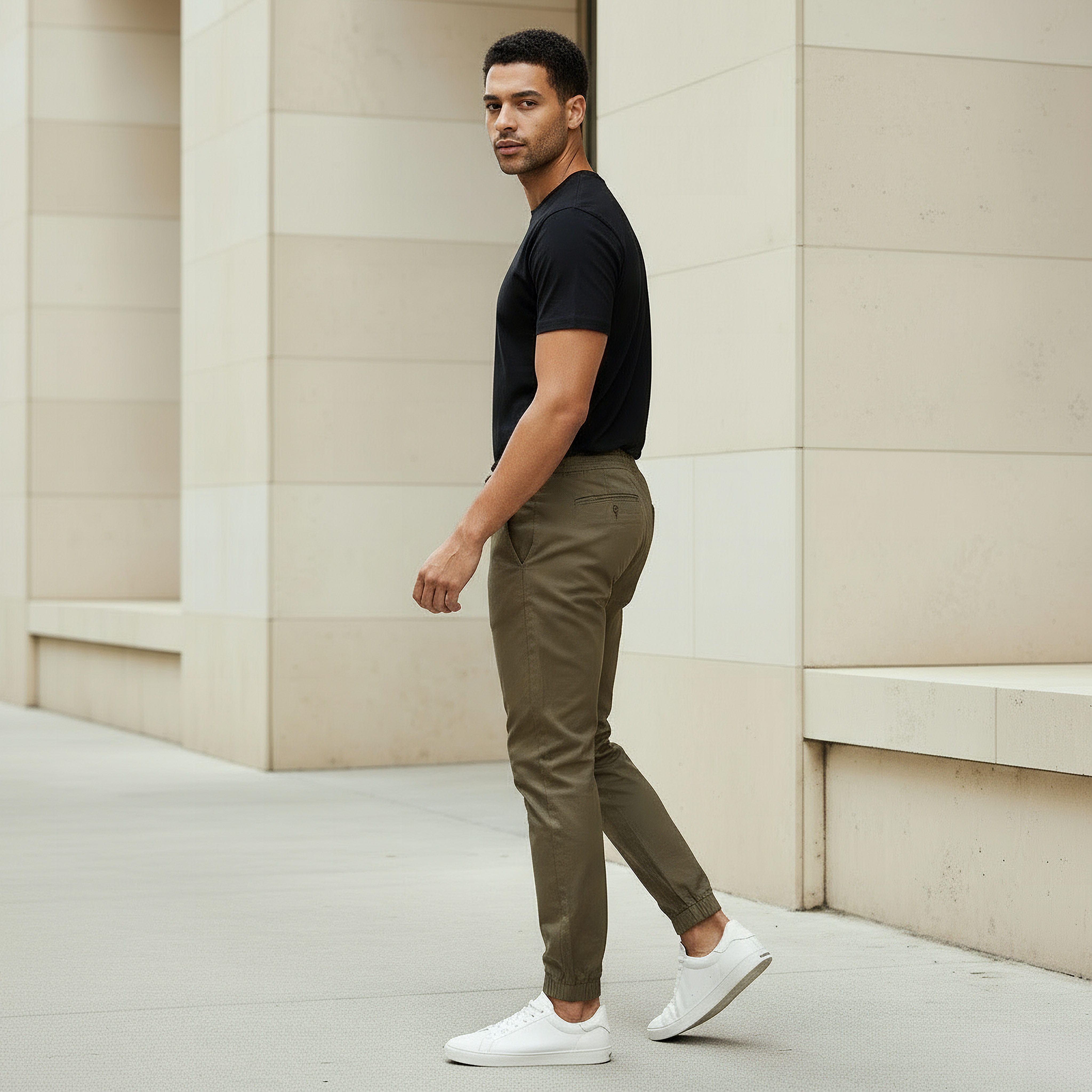 بنطلون رياضي بقصّة سليم وجيوب للرجال-men-clothing-bottoms-joggers-image-2