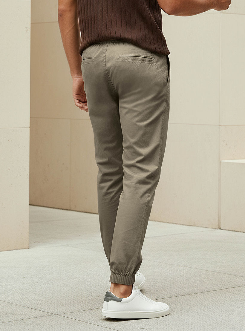 بنطلون رياضي بقصّة سليم وجيوب للرجال-men-clothing-bottoms-joggers-image-3