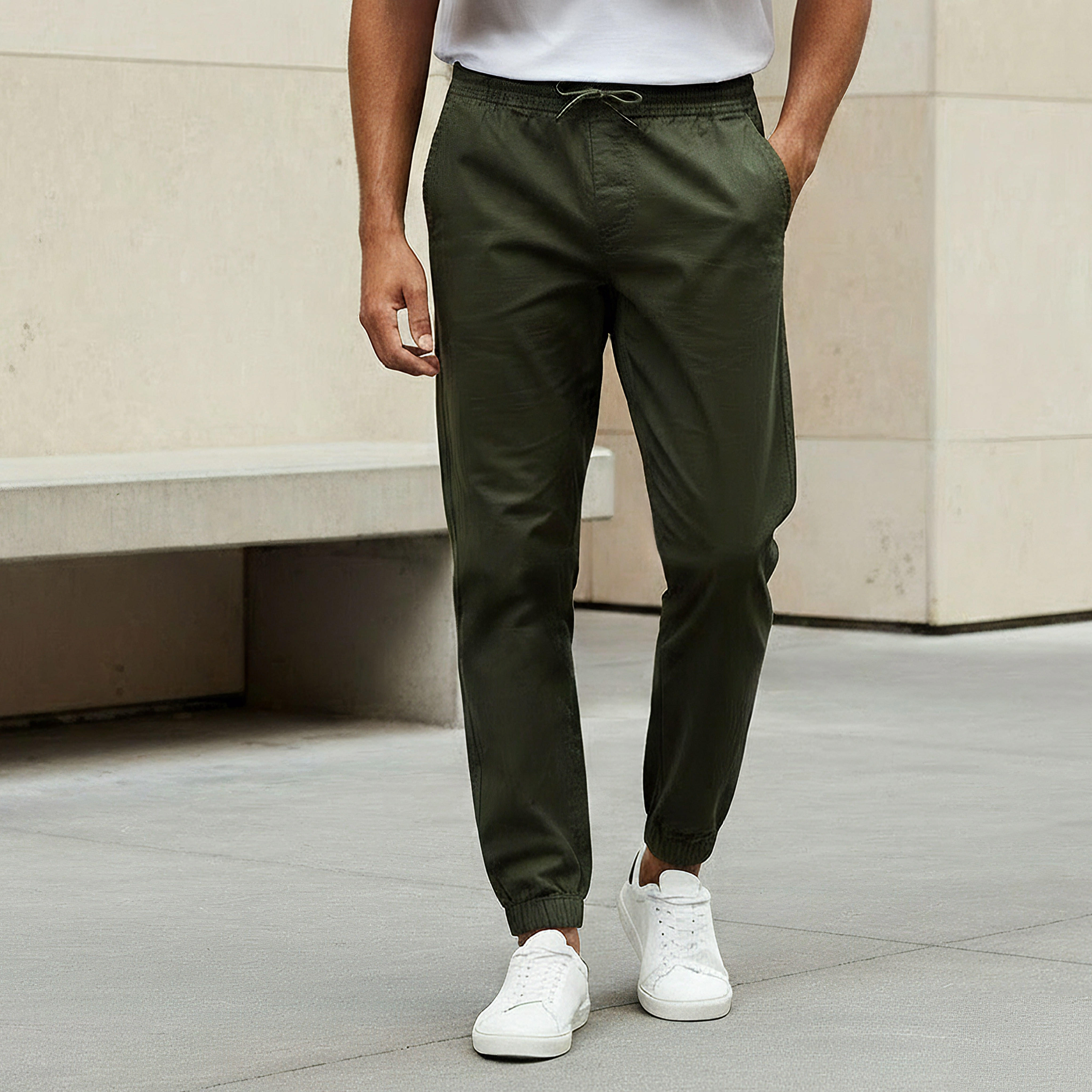 بنطلون رياضي بقصّة سليم وجيوب للرجال-men-clothing-bottoms-joggers-image-1