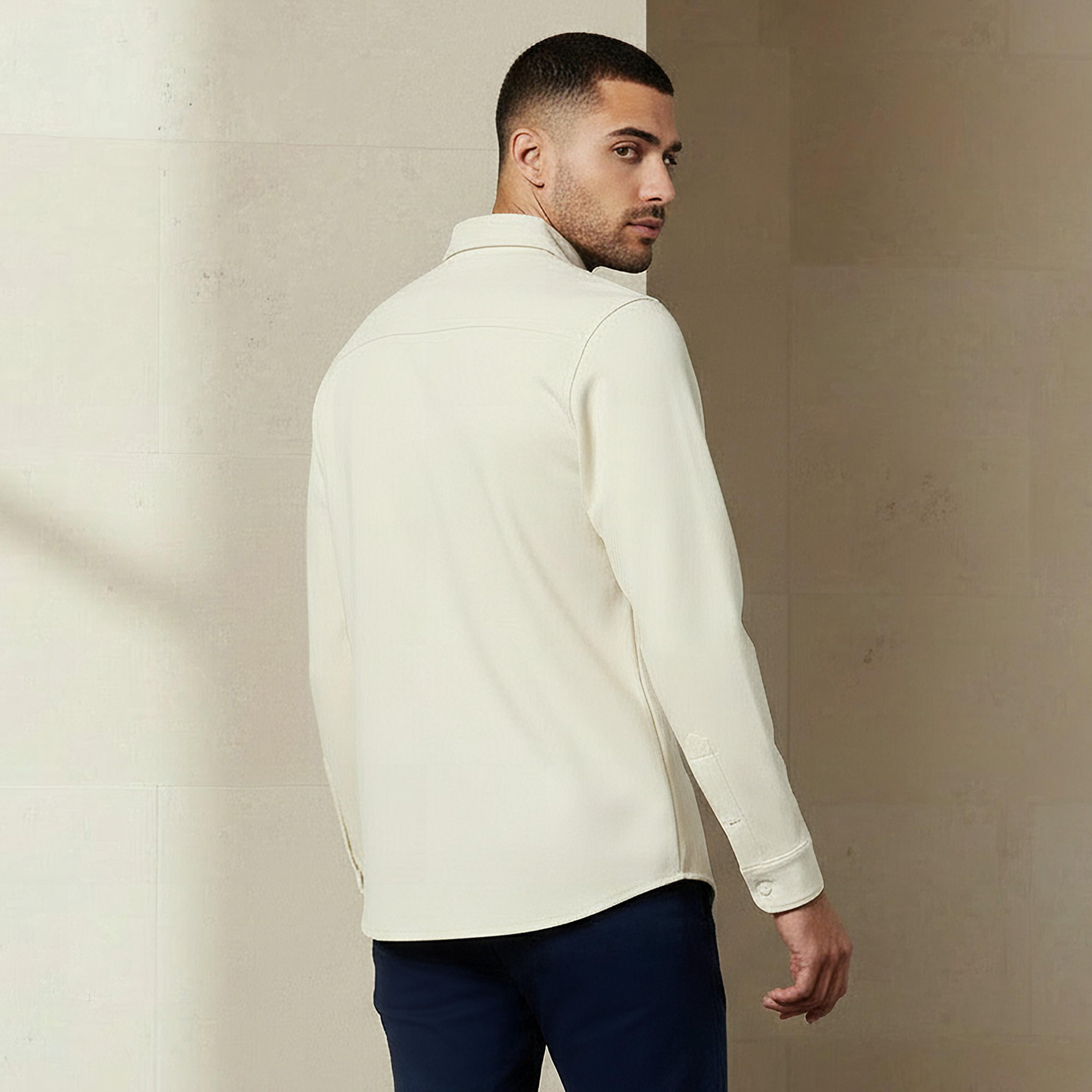 شاكيت رجالي بارز الملمس بياقة عادية وأكمام طويلة-men-clothing-shirts-image-1