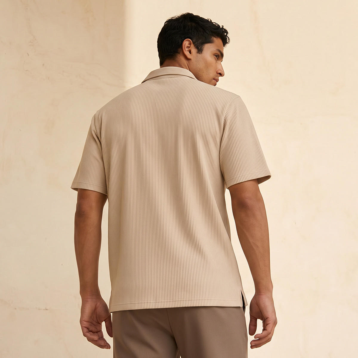 Men Regular Fit Collared Textured Short Sleeves Shirt-men-clothing-shirts-image-9