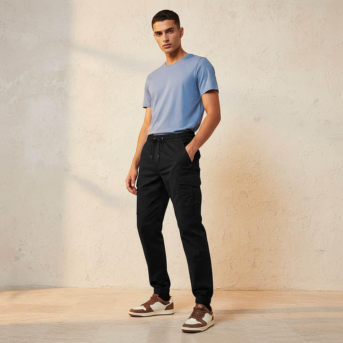 بنطال كارغو رجالي فضفاض برباط خصر مريح-men-clothing-bottoms-joggers-image-3