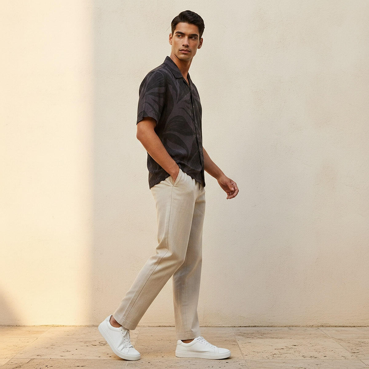 قميص ريزورت بطبعات وياقة وقصة عادية وأكمام قصيرة من سبلاش سمارت-men-clothing-shirts-image-3