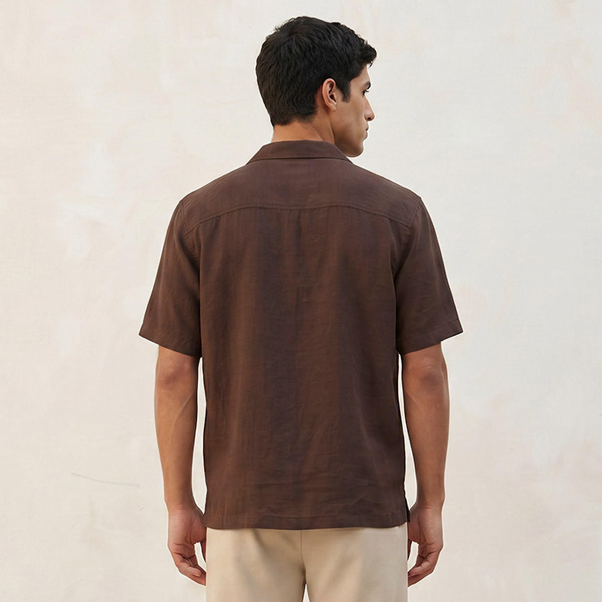 قميص بارز الملمس بقصة عادية وياقة عادية وأكمام قصيرة من سبلاش سمارت-men-clothing-shirts-image-4