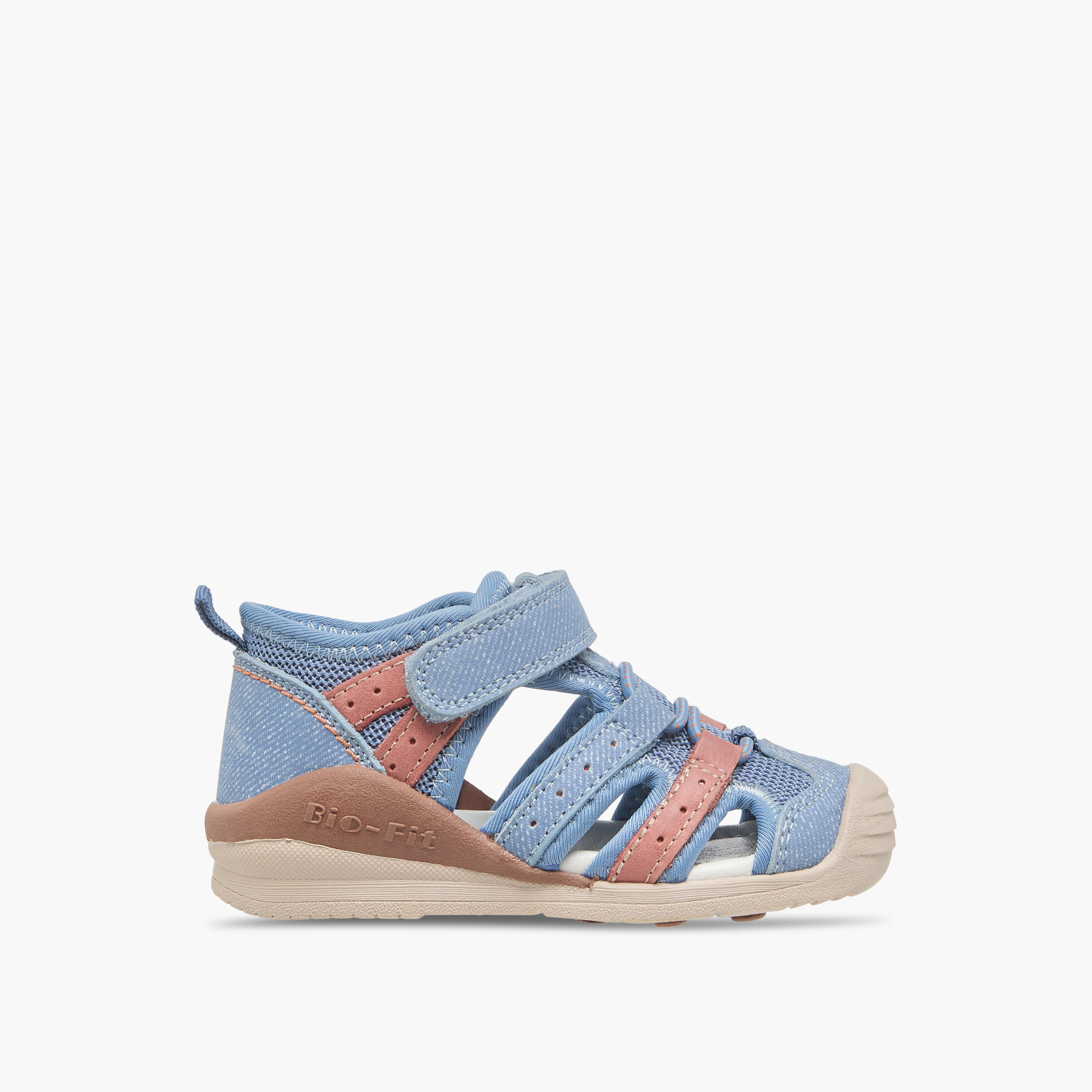 صندل بشريط إغلاق لاصق وتفاصيل مفرغة من بيرفيت-boys-shoes-sandals-image-2