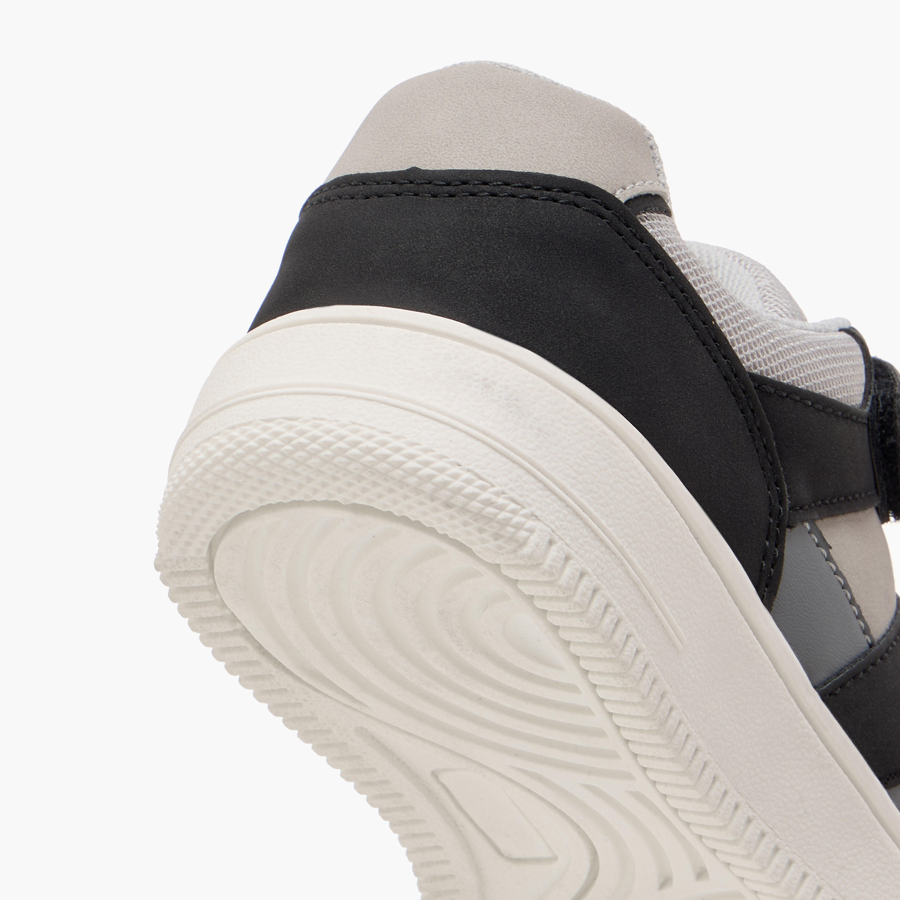 Juniors Panelled Sneakers with Hook and Loop Closure-boys-shoes-sneakers-image-5