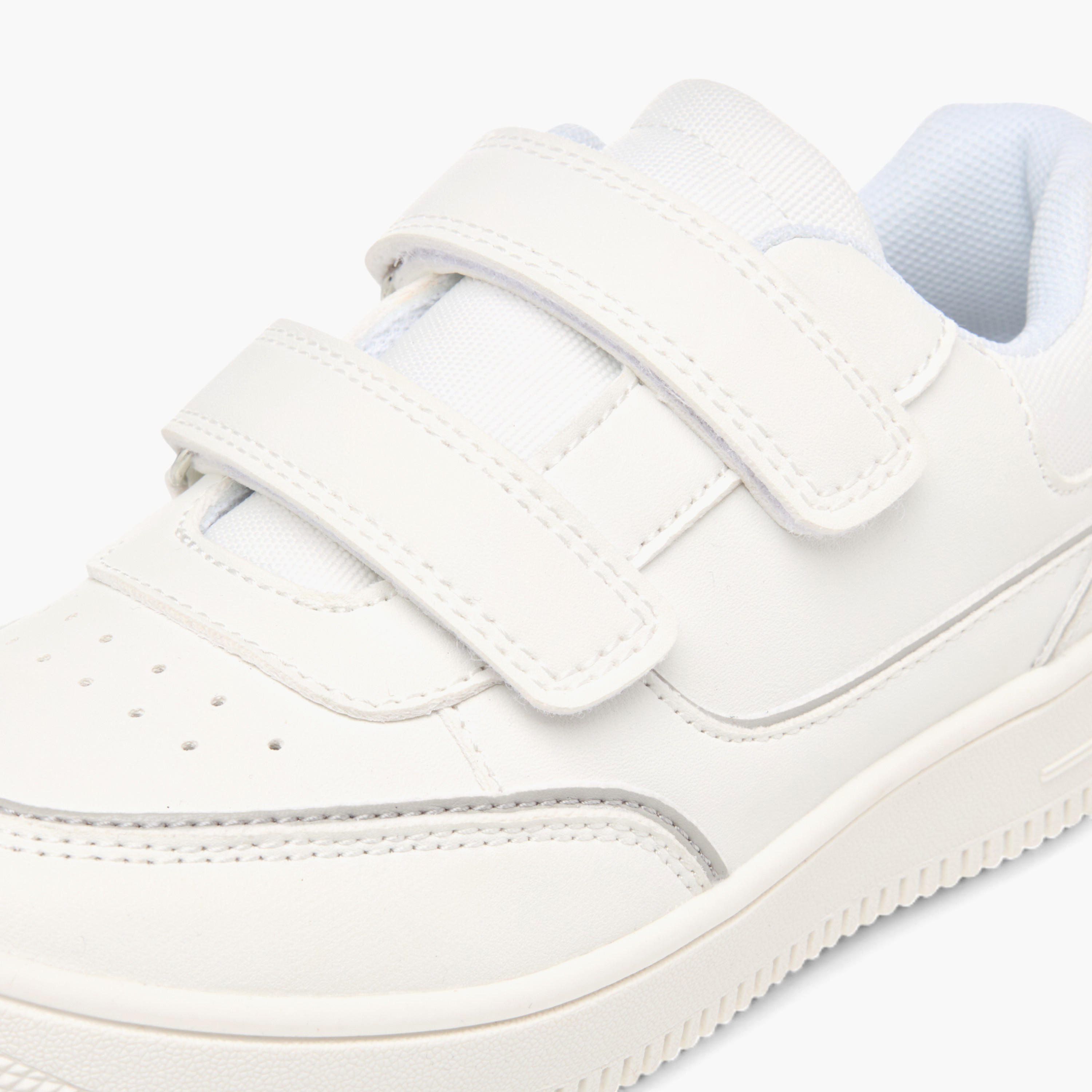 Juniors Solid Sneakers with Hook and Loop Closure-boys-shoes-sneakers-image-4
