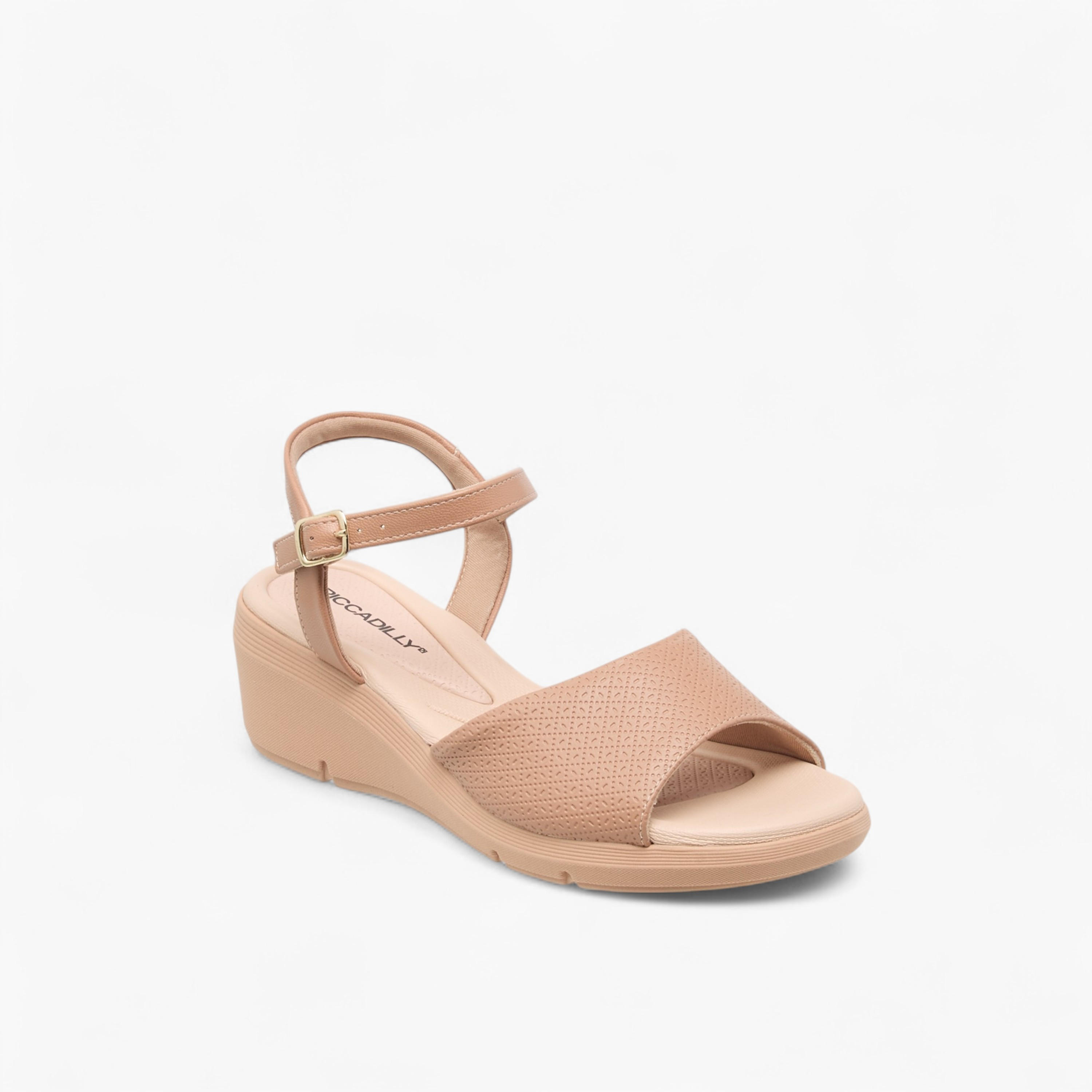 صندل مريح بارز الملمس وكعب ويدج وإبزيم إغلاق للنساء من بيكاديلي-women-shoes-sandals-heeled-image-2