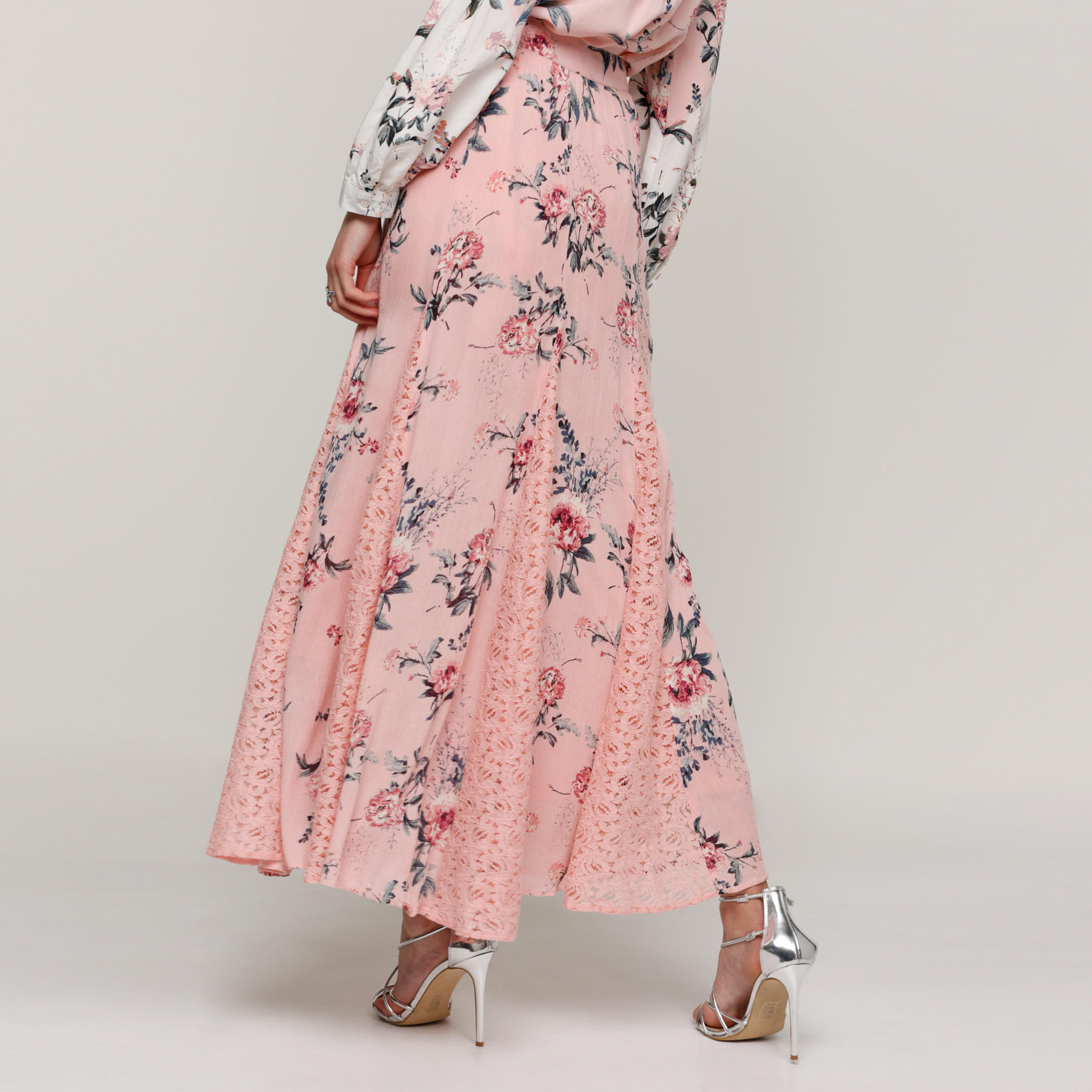 تنورة طويلة بسحّاب إغلاق وتفاصيل دانتيل مع طبعات-women-clothing-bottoms-skirts-image-2