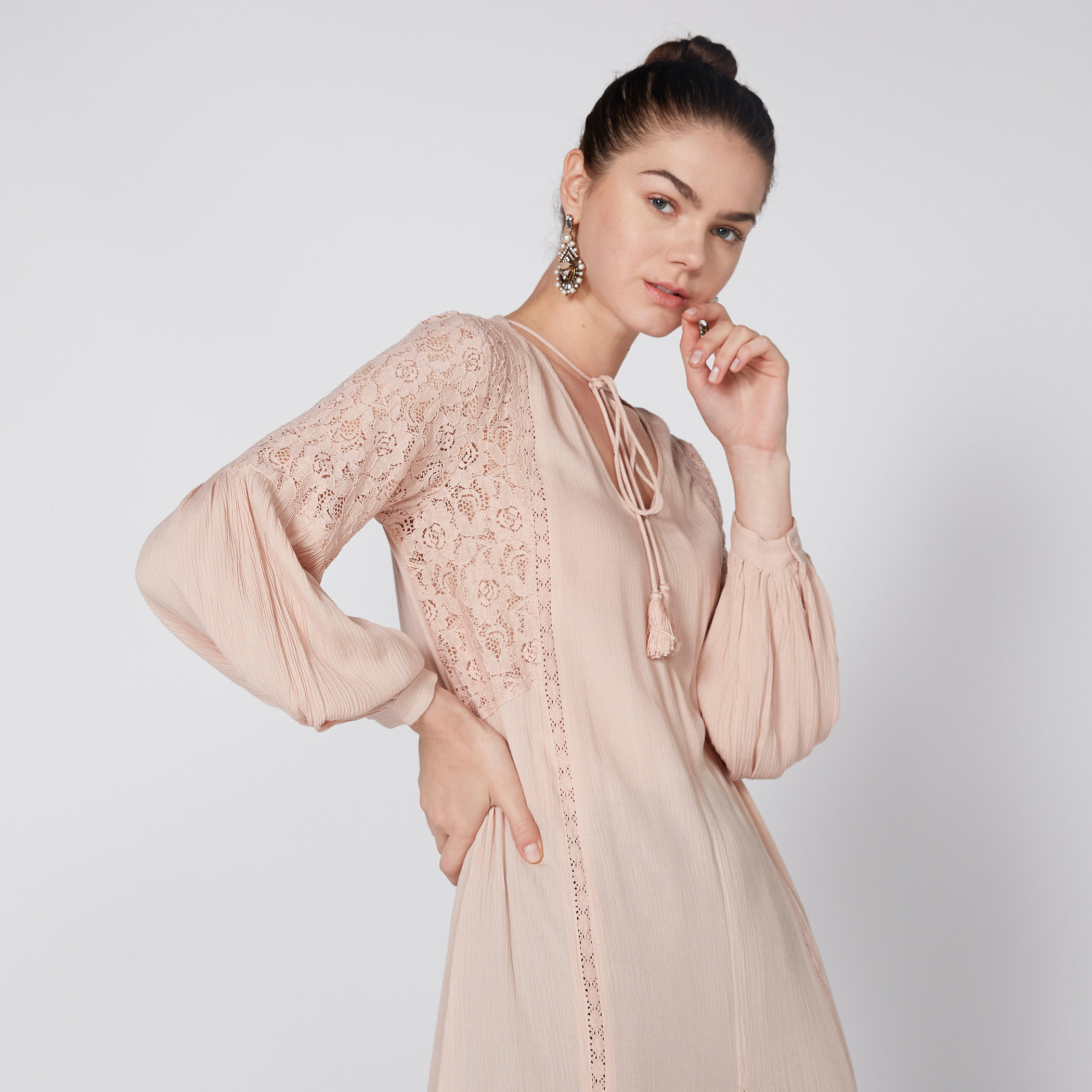 تونيك بأكمام طويلة وشرّابات وتفاصيل دانتيل-women-clothing-shirtsandblouses-blouses-image-2