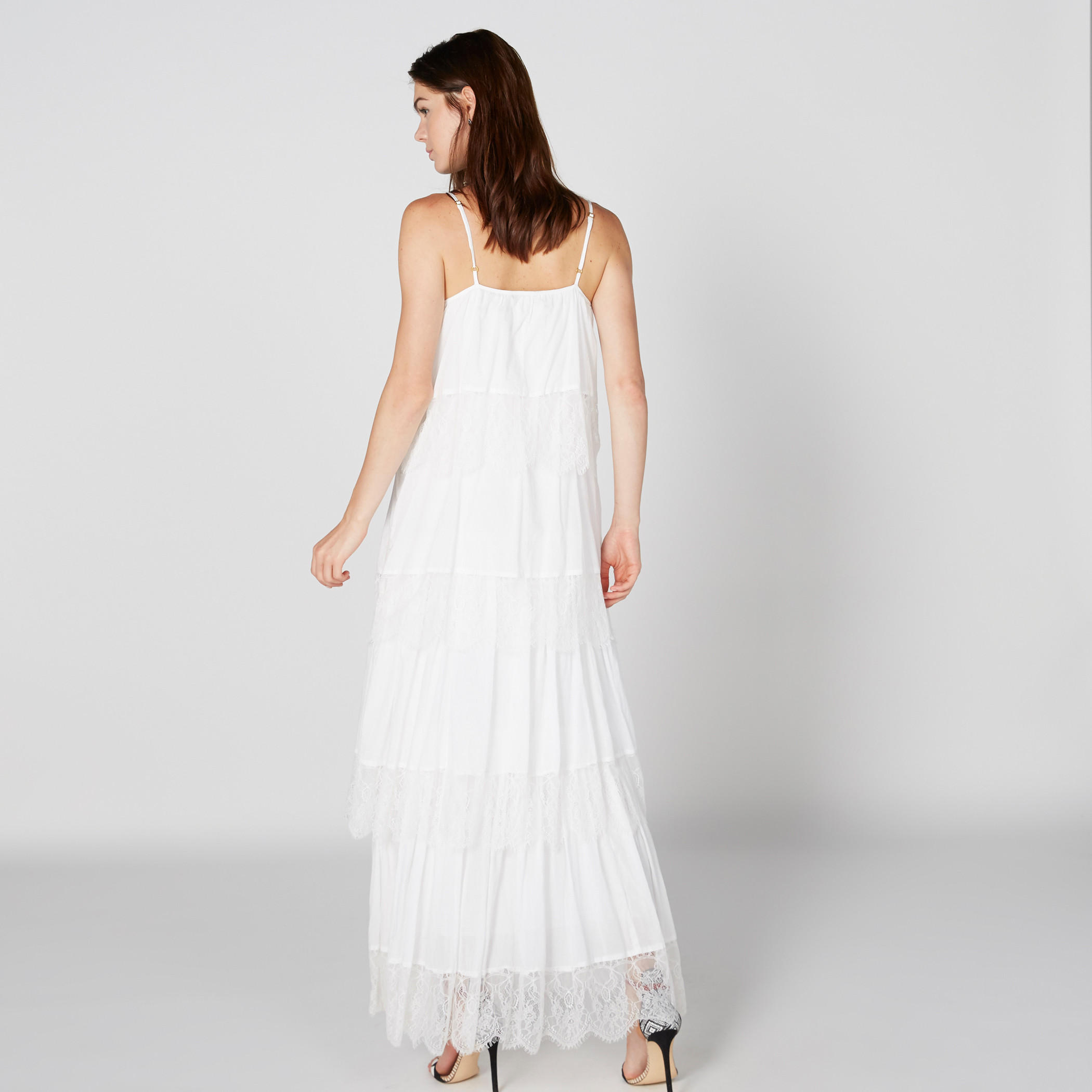 فستان طويل بحمّالات رفيعة وتفاصيل دانتيل-women-clothing-dresses-image-3