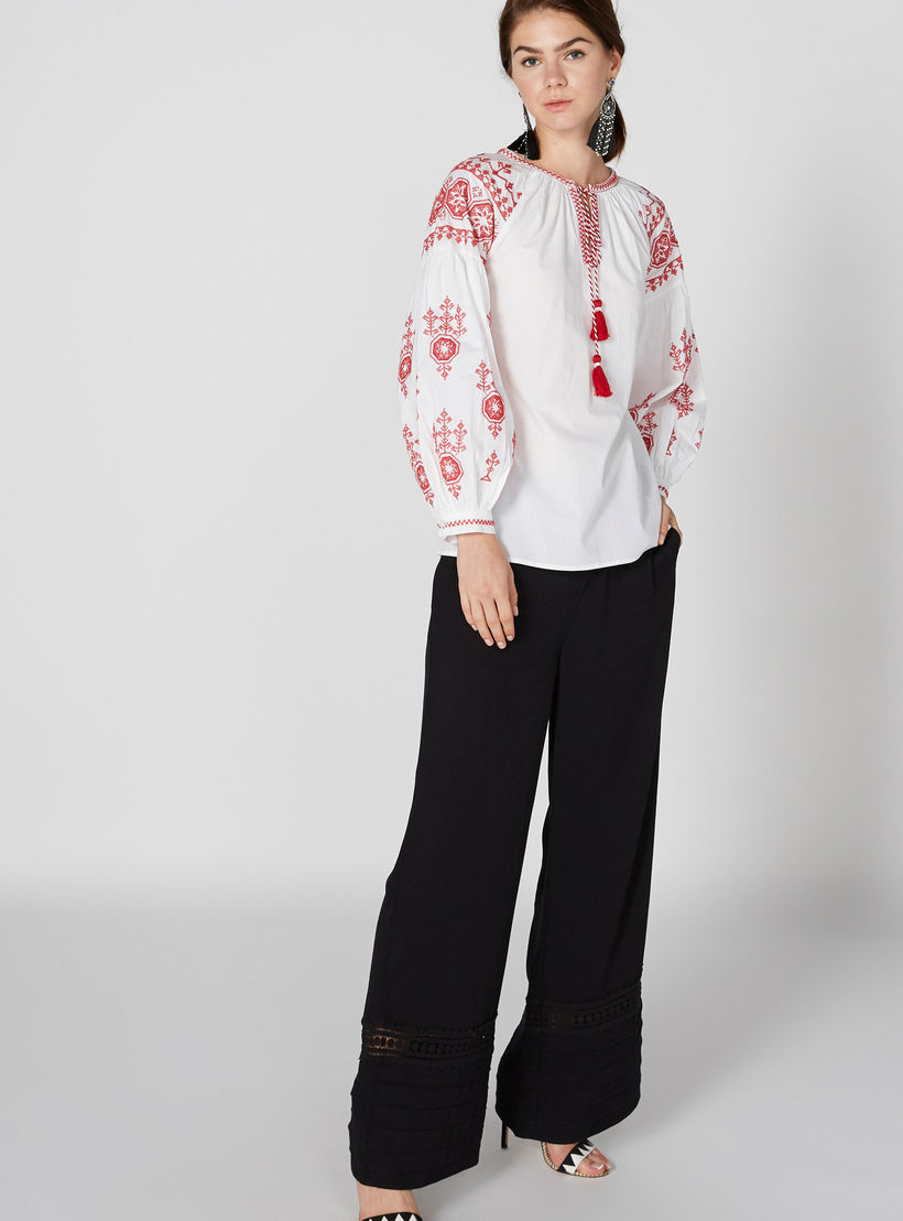 بلوزة مطرّزة بأكمام طويلة ورباط-women-clothing-shirtsandblouses-blouses-image-5