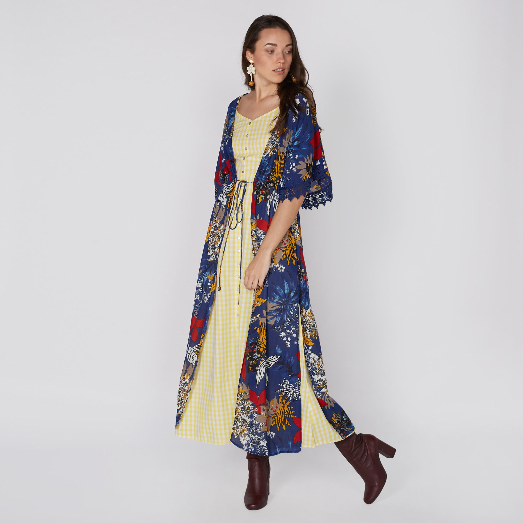 سترة طويلة بأكمام قصيرة ورباط إغلاق مع طبعات-women-winterwear-cardigansandjumpers-cardigans-image-1