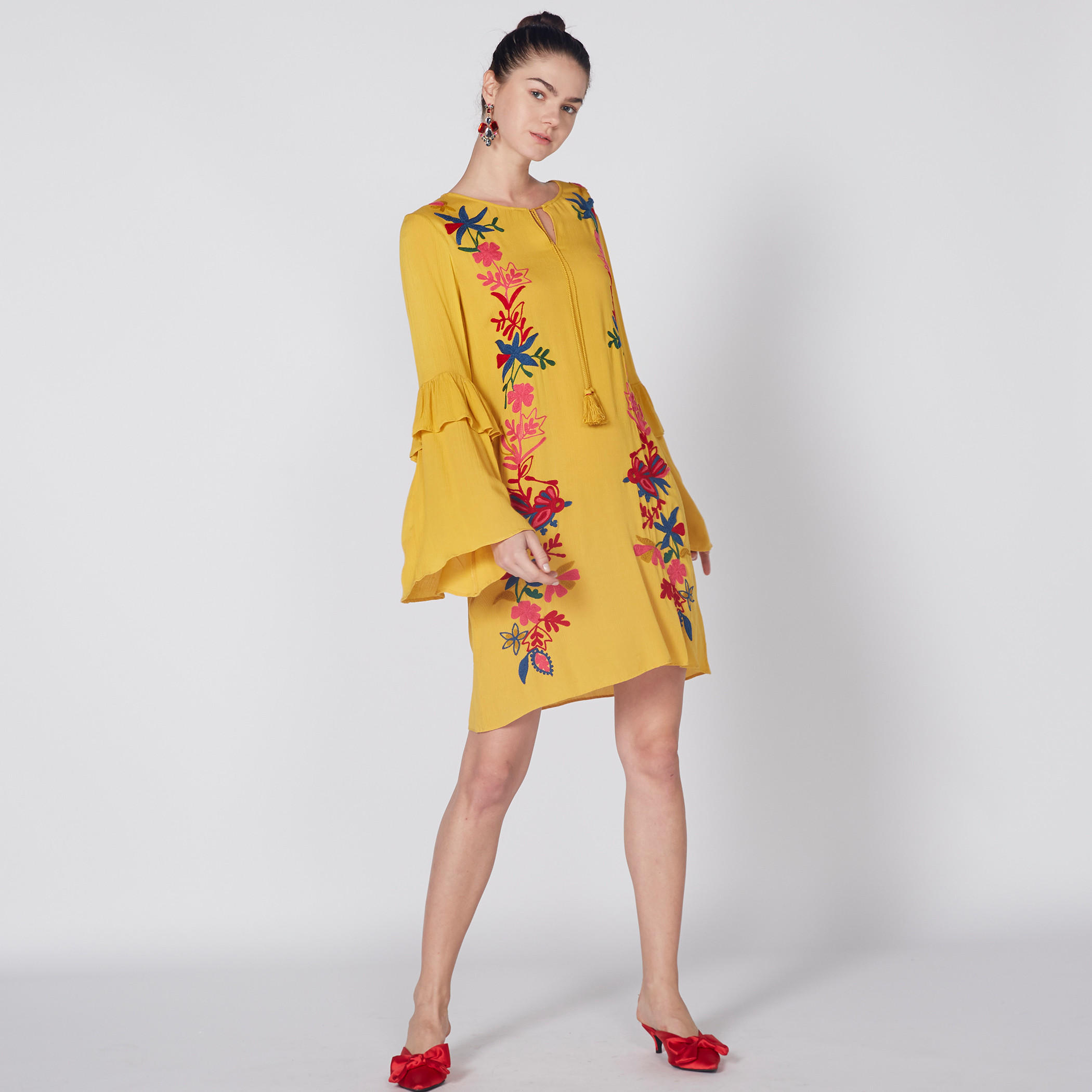 فستان مطرّز بأكمام بطبقات-women-clothing-dresses-image-1