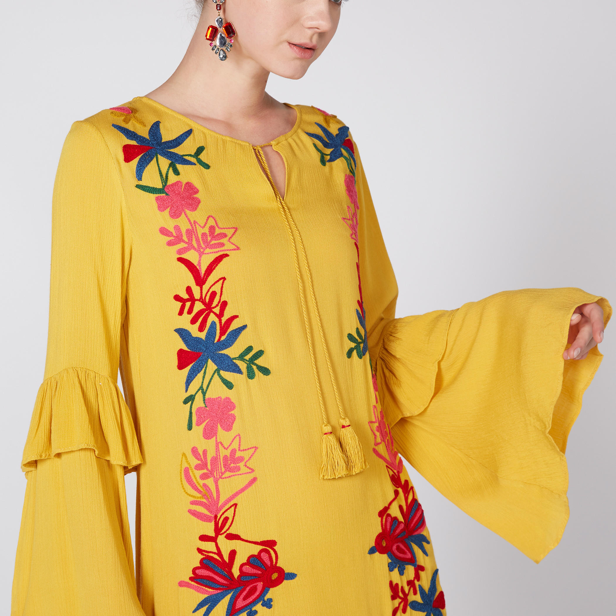 فستان مطرّز بأكمام بطبقات-women-clothing-dresses-image-2