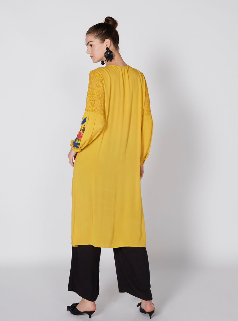 تونيك مطرّز بأكمام طويلة وتفاصيل دانتيل-women-clothing-shirtsandblouses-blouses-image-3
