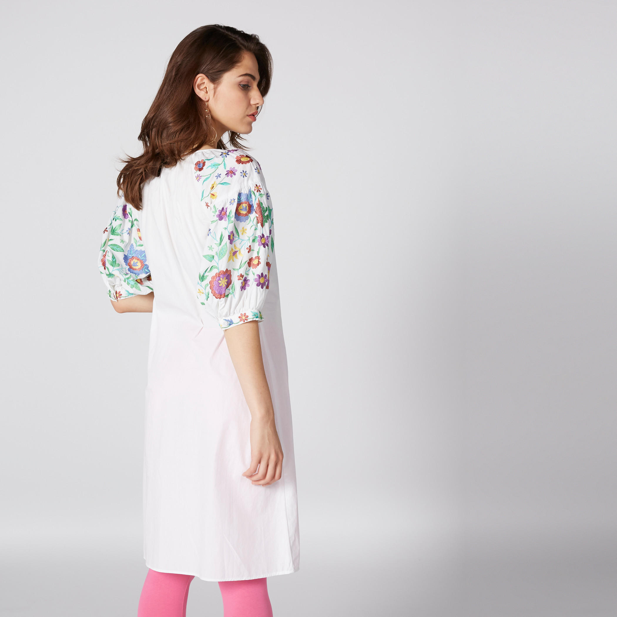 تونيك مطرّز بأكمام قصيرة وأربطة-women-clothing-shirtsandblouses-blouses-image-4