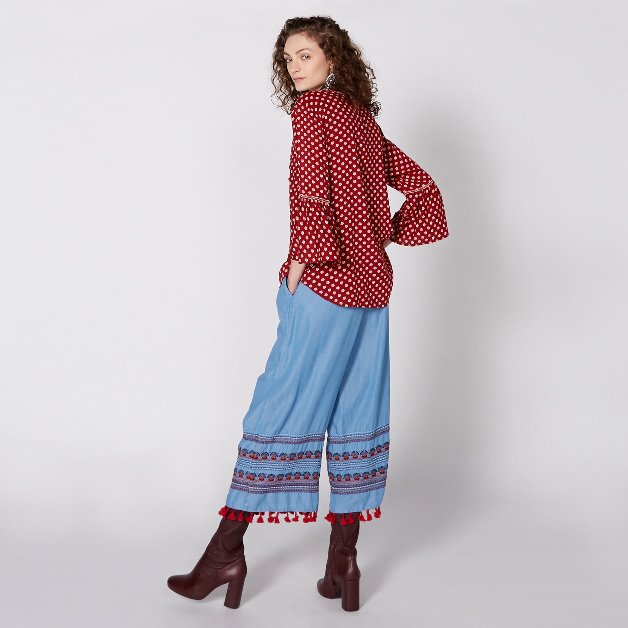 بلوزة بطبعات وأكمام واسعة وربّاط-women-clothing-shirtsandblouses-blouses-image-4